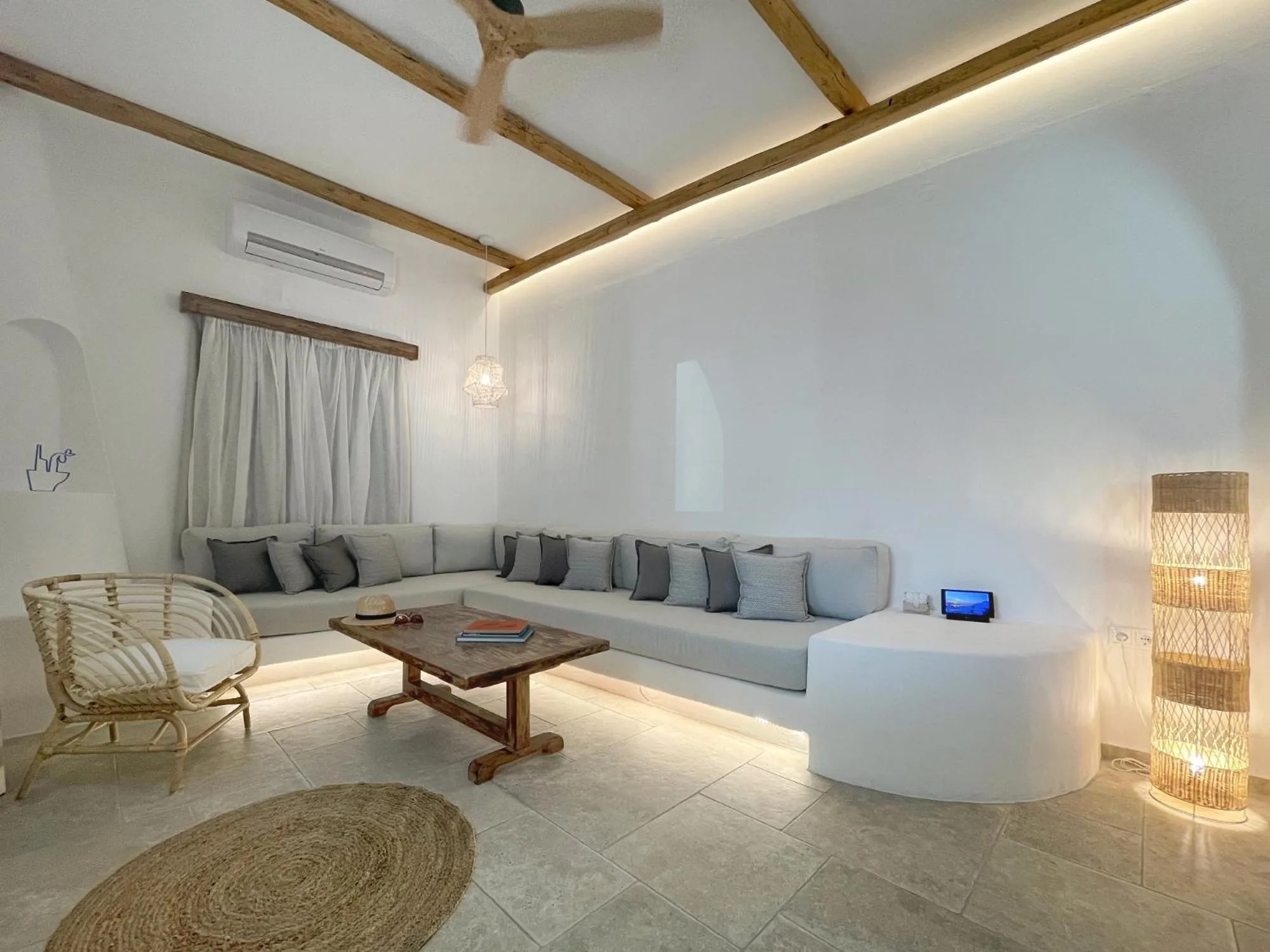 Living room in Kallichoron Art Boutique Hotel