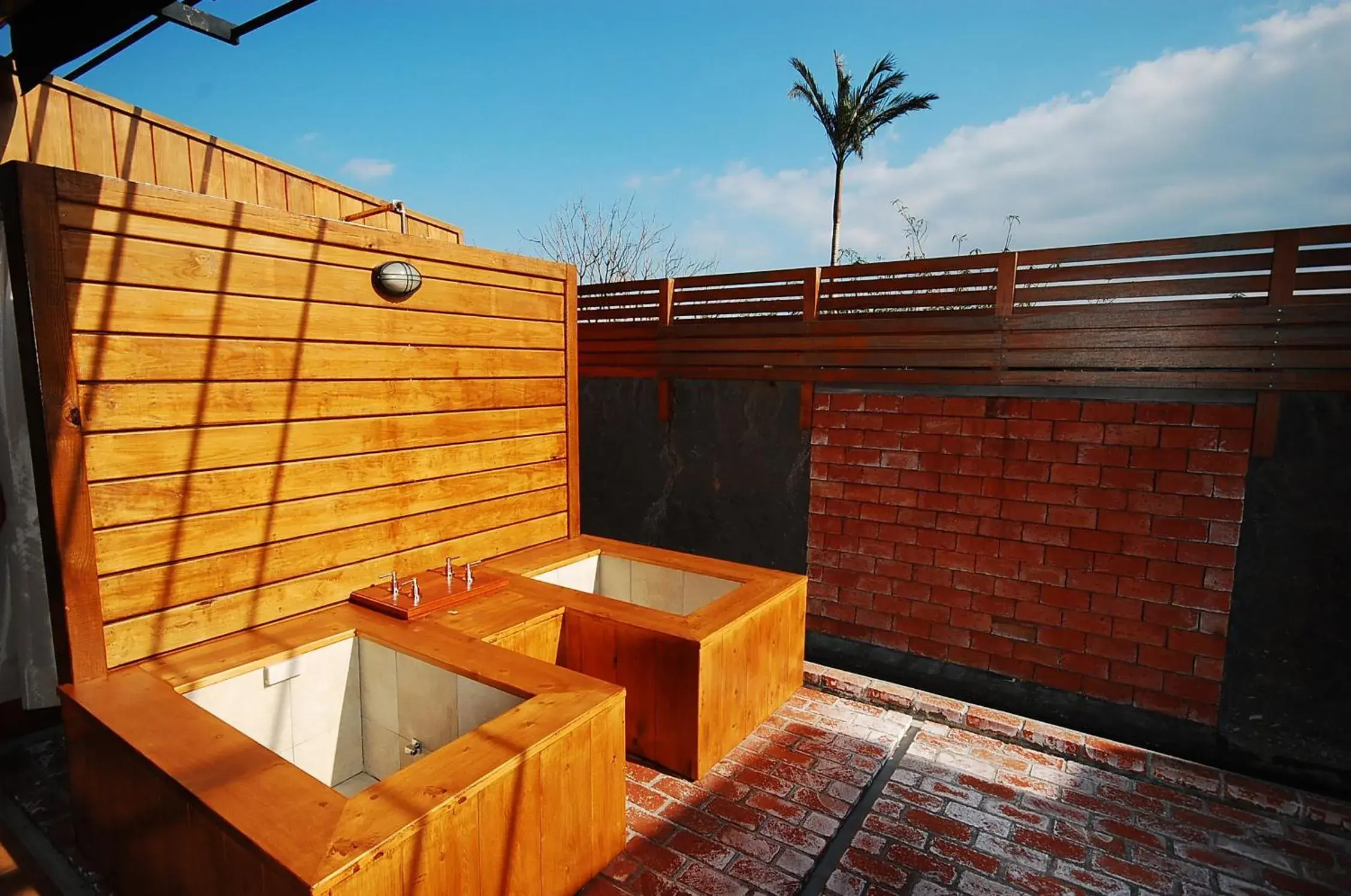 Garden view in March 3 B&B Yilan Garden view in March 3 B&B Yilan