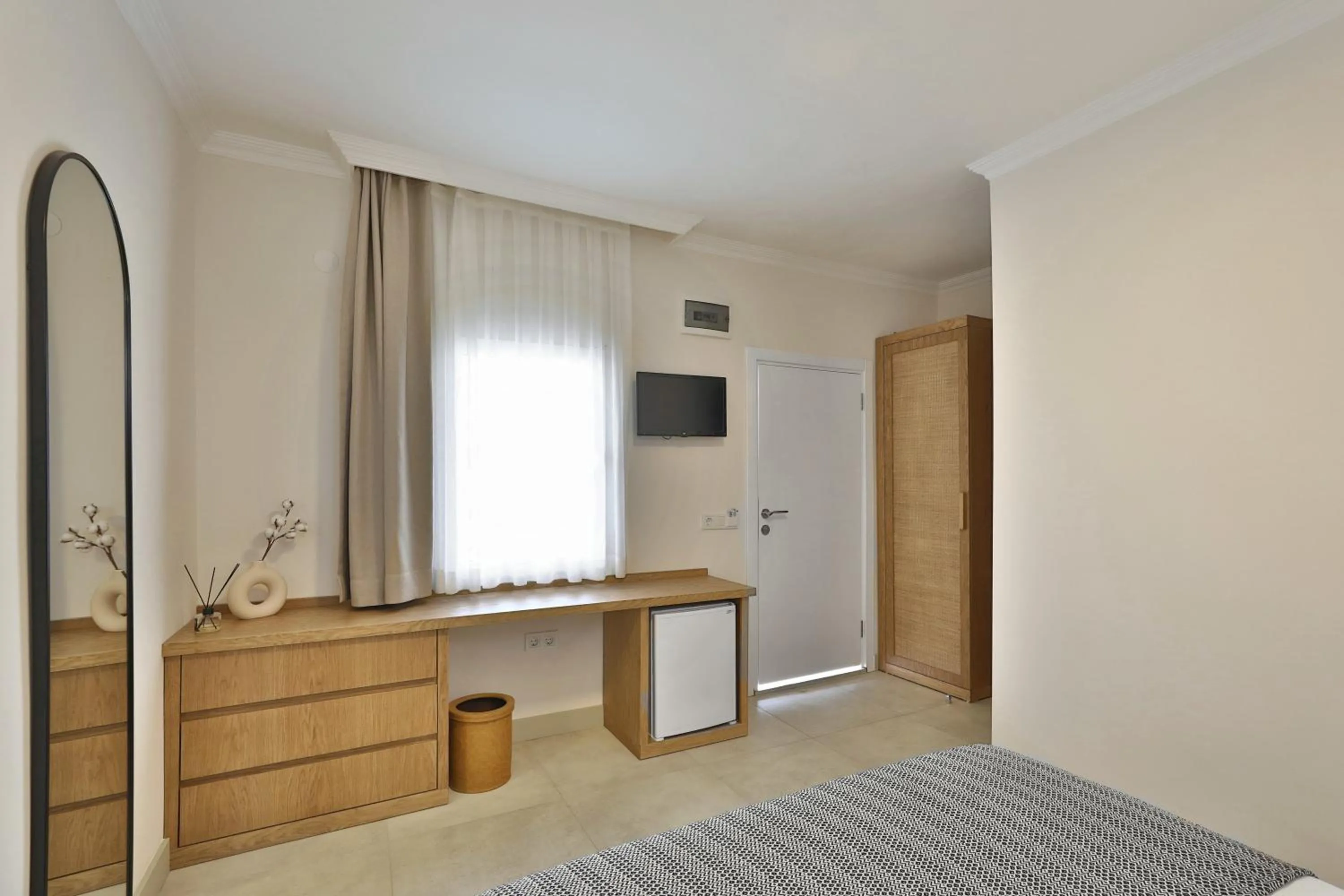 Photo of the whole room, Bed in Lavinya Otel