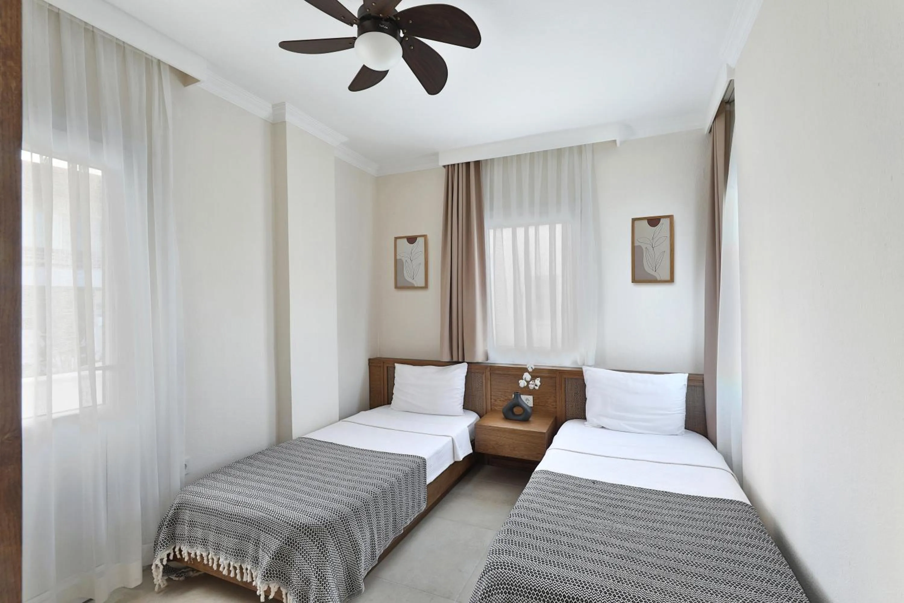 Bedroom, Bed in Lavinya Otel