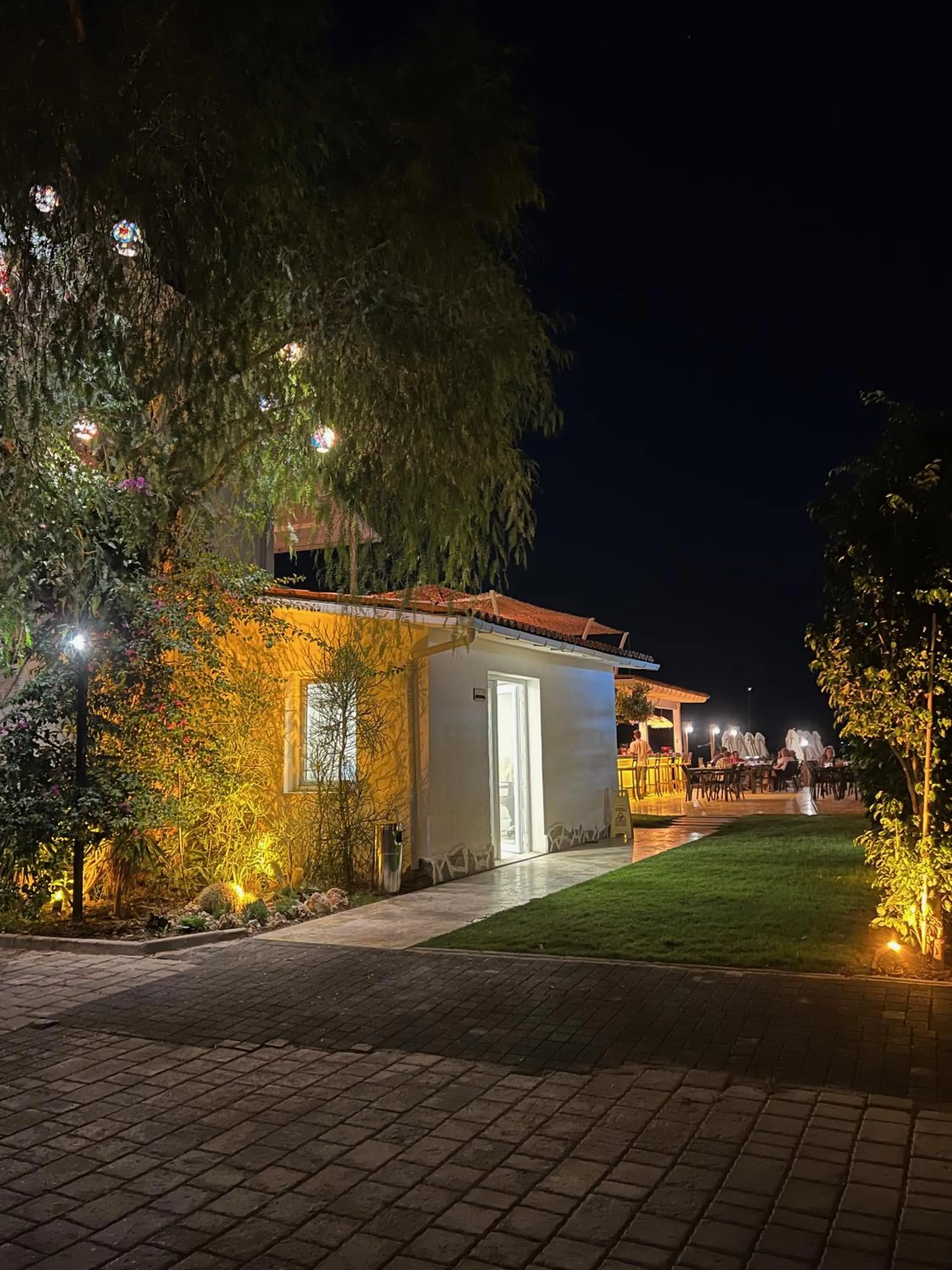 Lavinya Otel