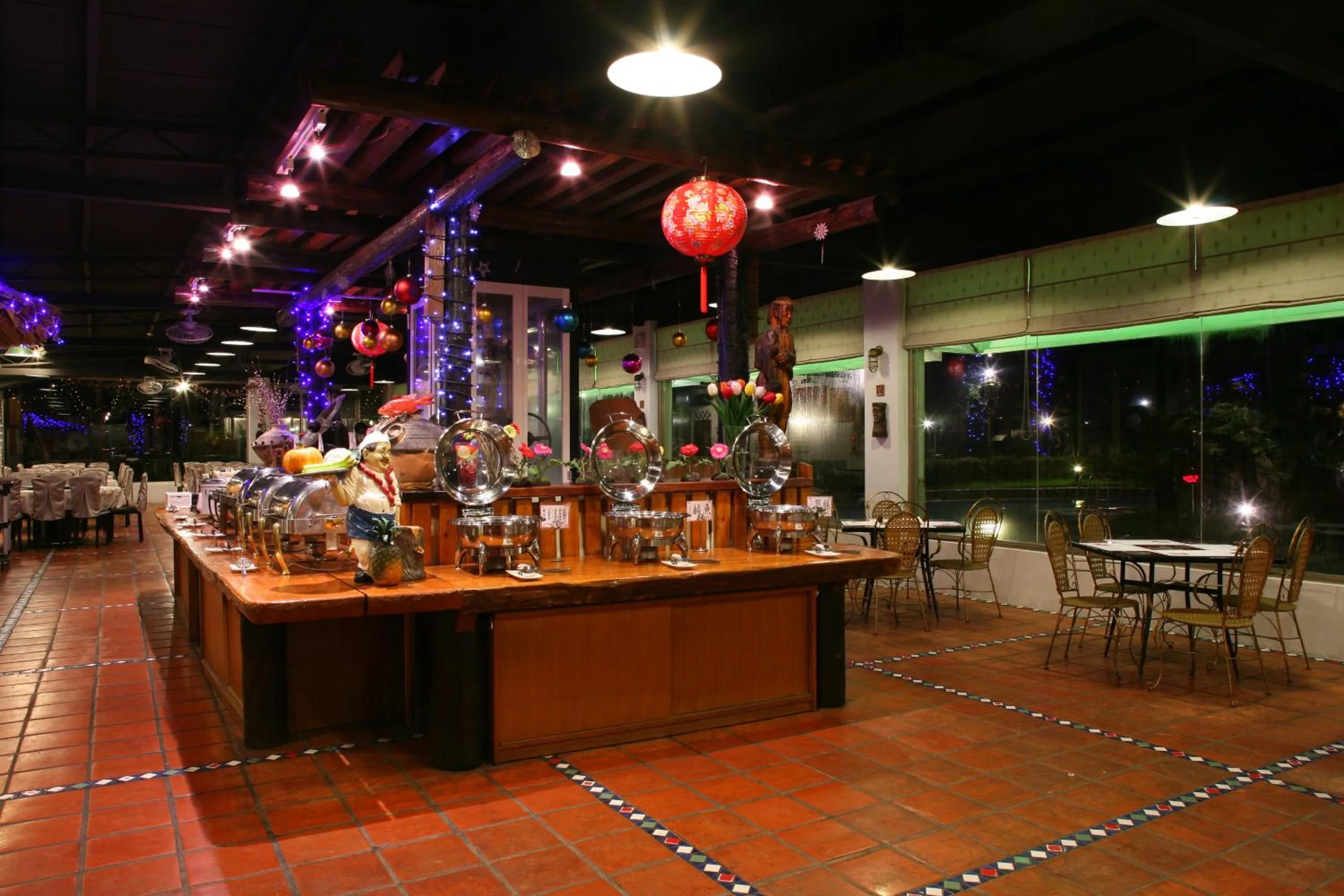 Restaurant/places to eat in Rainbow Resort Hotel