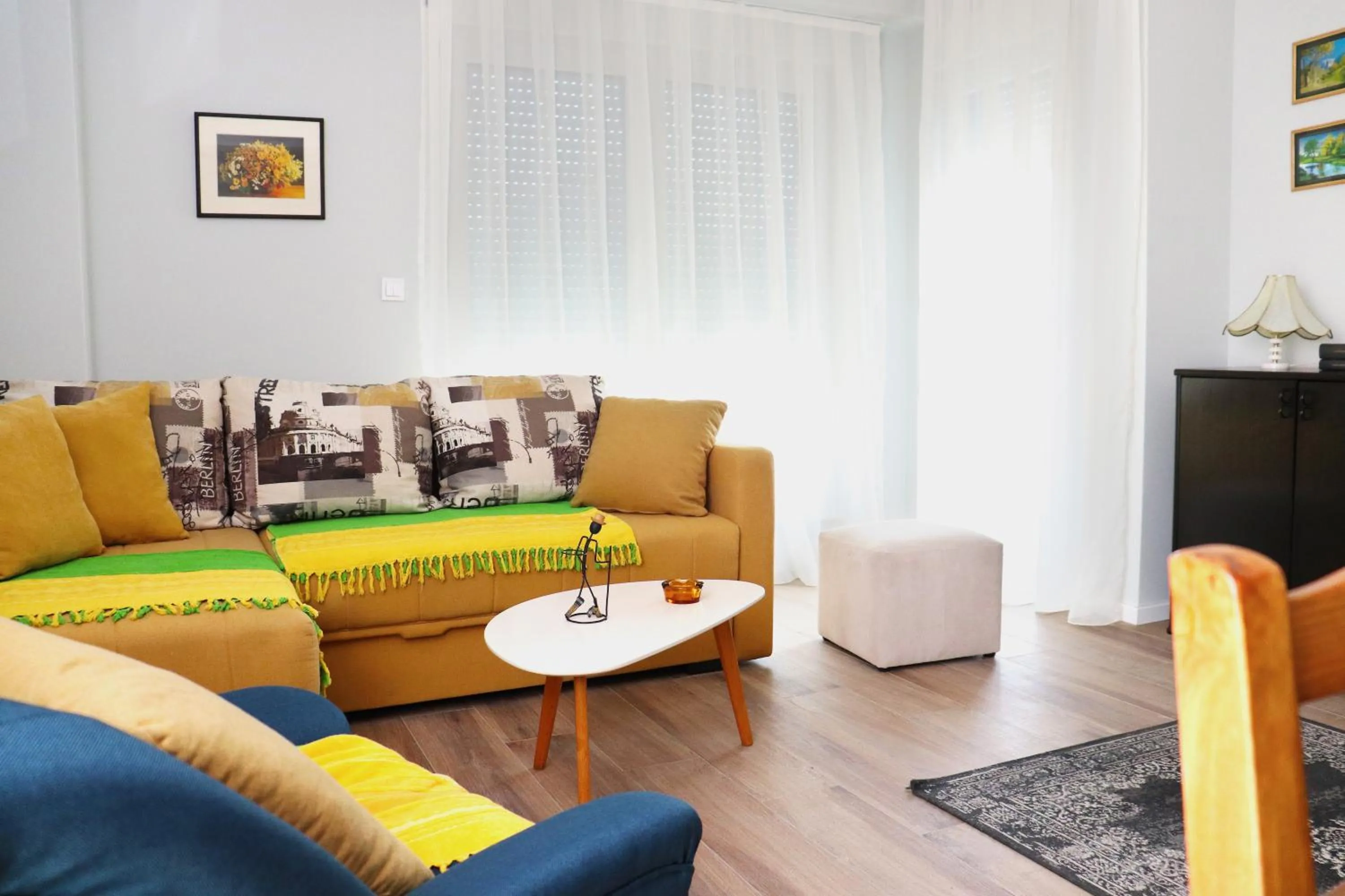 Apartment with Terrace - single occupancy in Foxxy Luxury Apartments