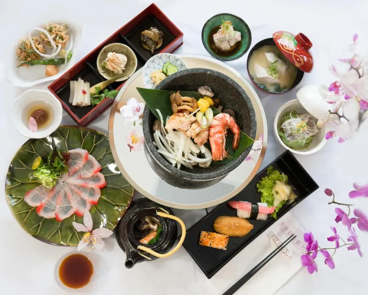 Food and drinks in Luminous Hot Spring Resort & SPA Food and drinks in Luminous Hot Spring Resort & SPA