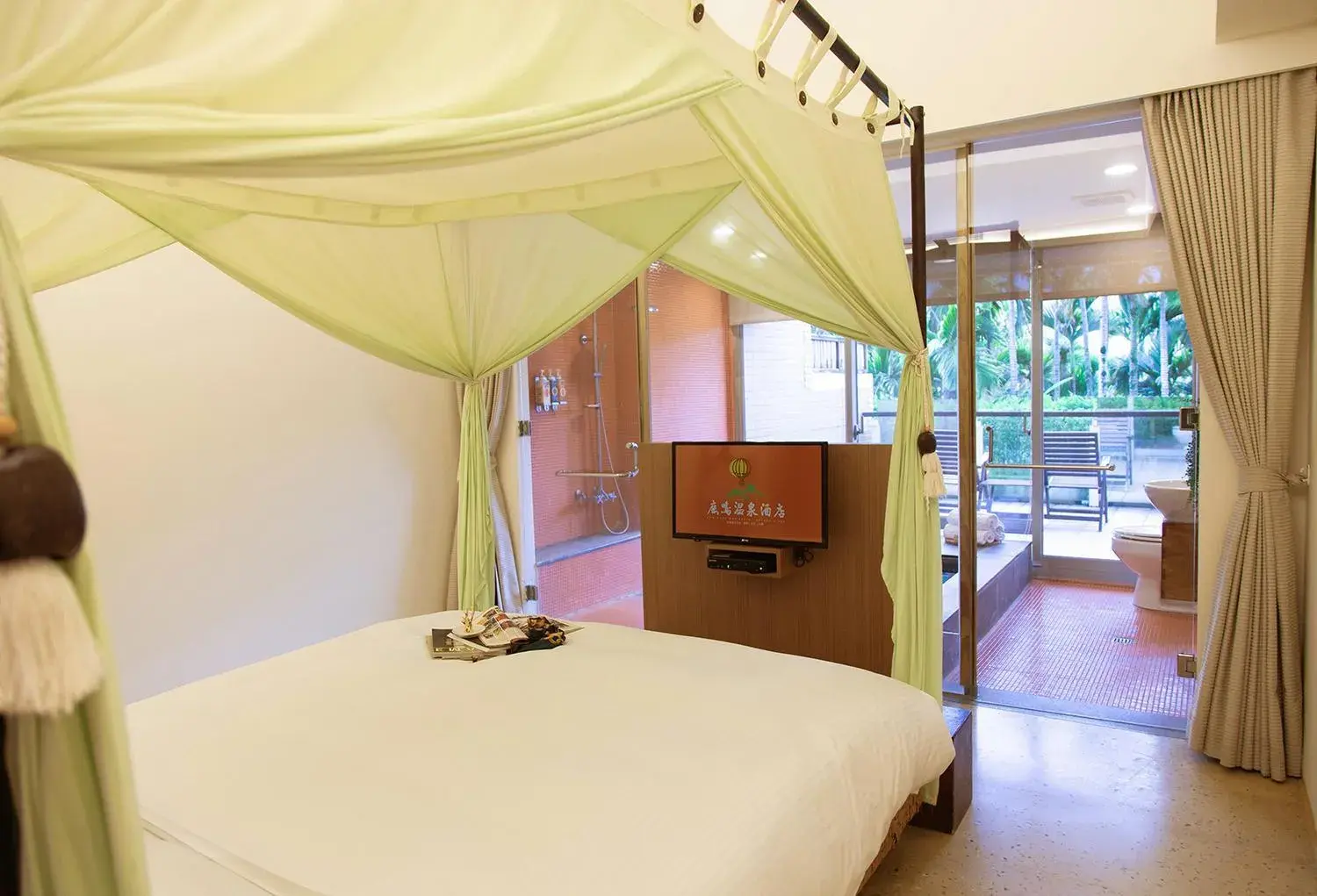 Bed in Luminous Hot Spring Resort & SPA Bed in Luminous Hot Spring Resort & SPA