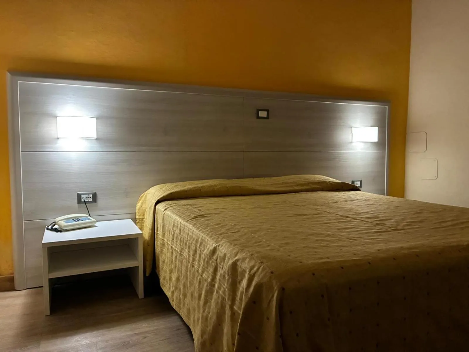 Bed in Hotel Annunziata