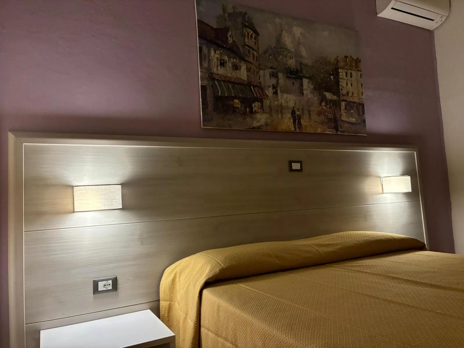 Bed in Hotel Annunziata