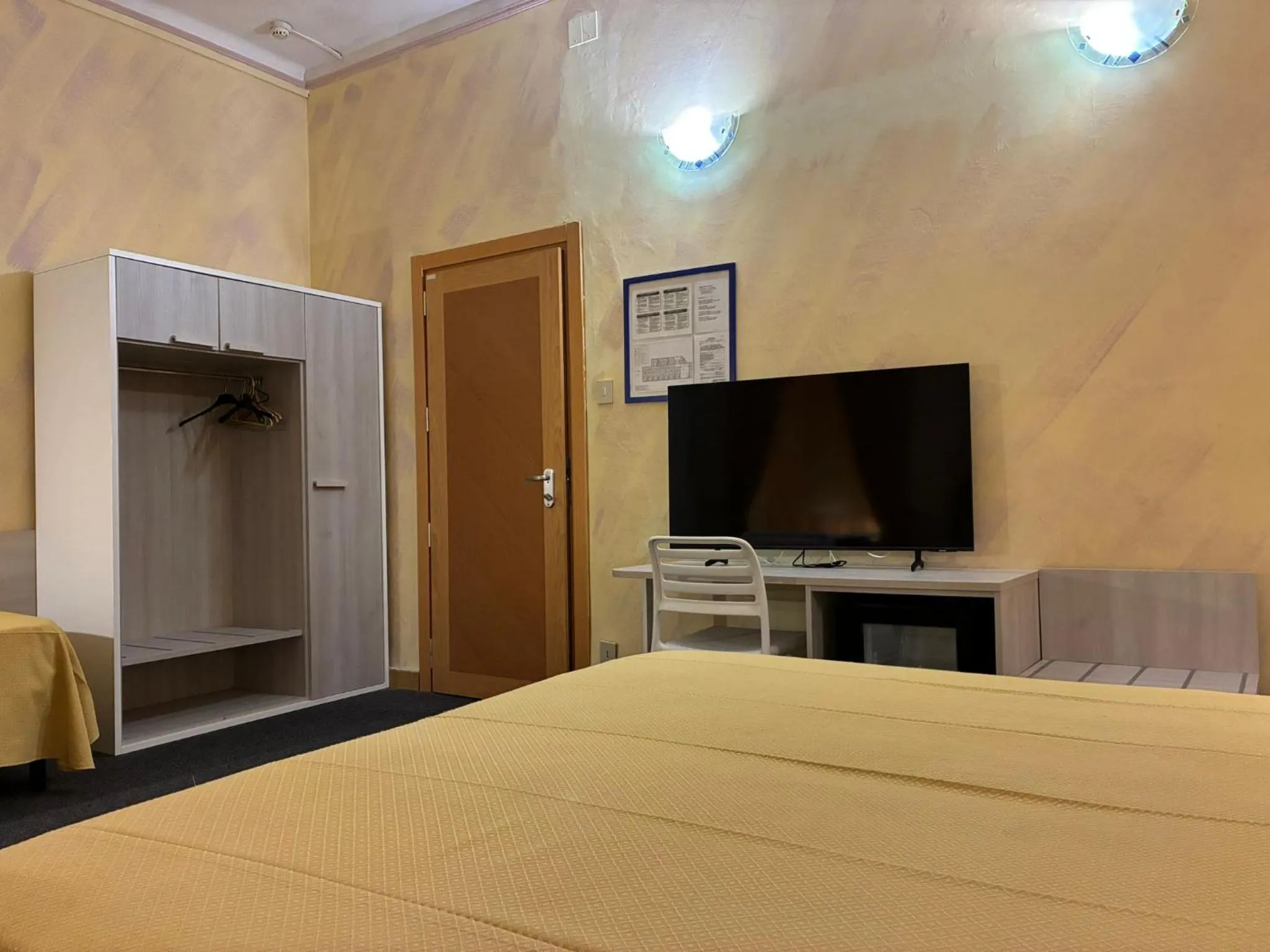 Bed in Hotel Annunziata