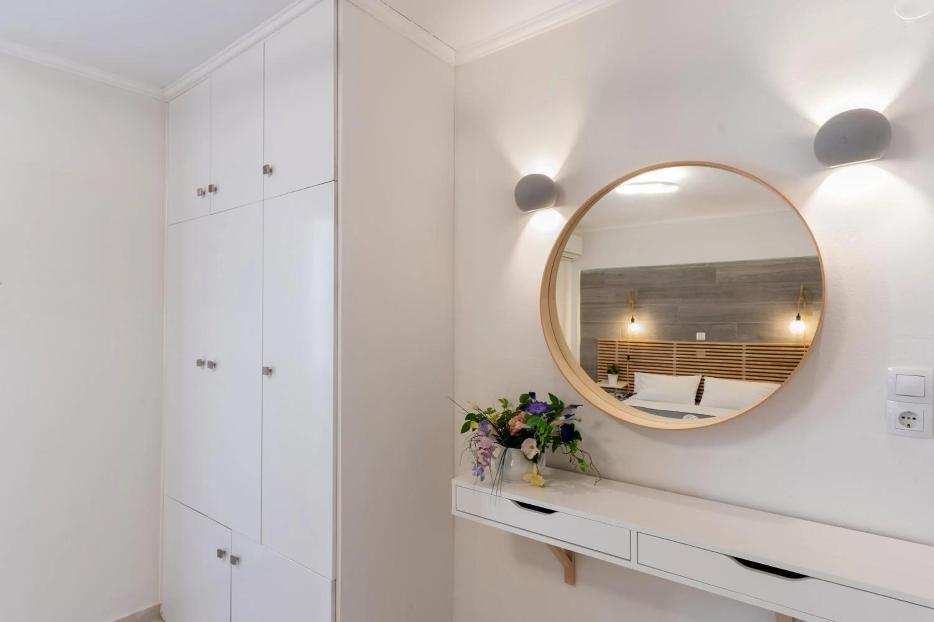 Decorative detail in Castello Apartments