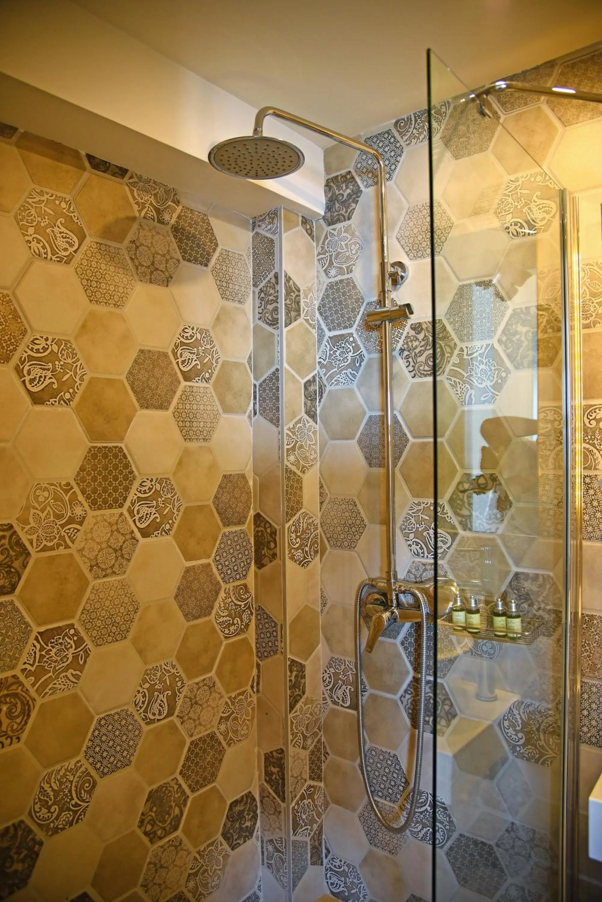 Shower in Castello Apartments