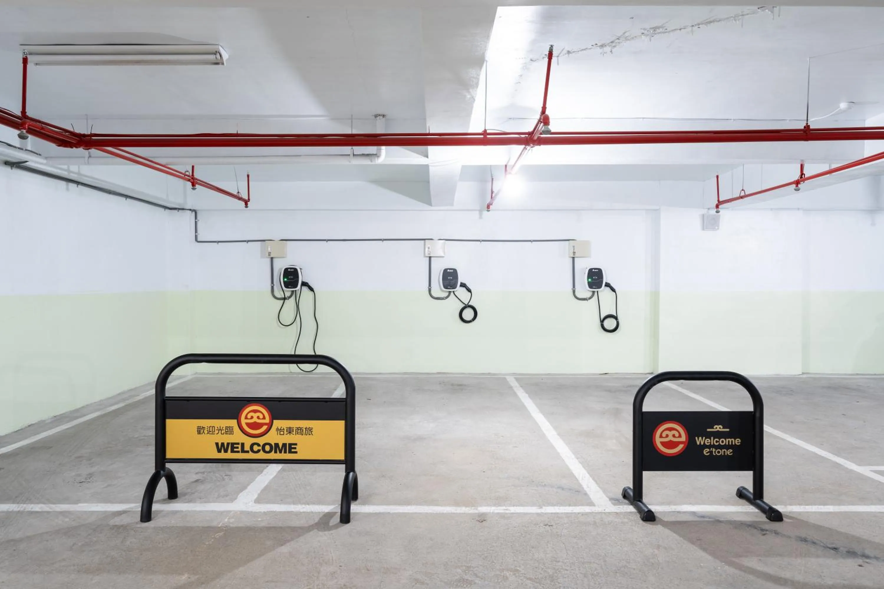 Parking in Etung Hotel