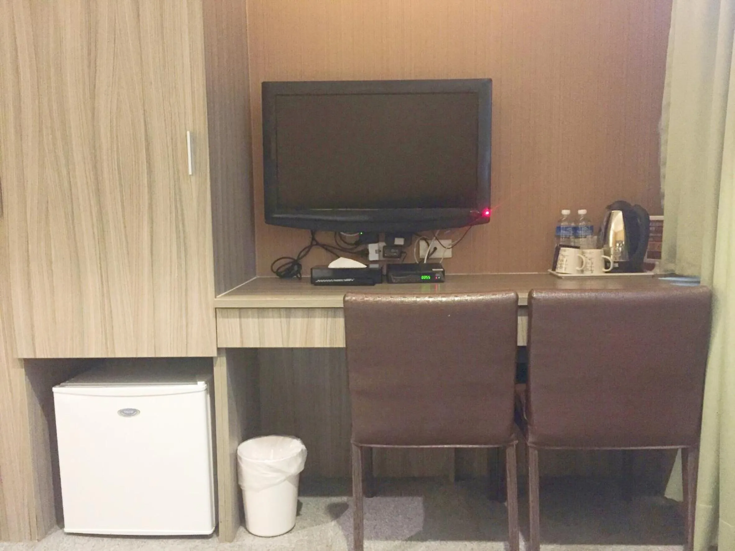 Seating area in Royal Hotel