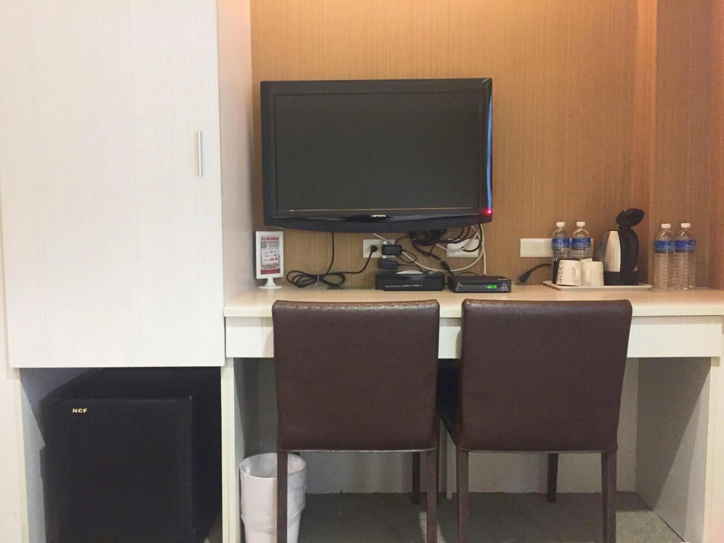 Seating area in Royal Hotel