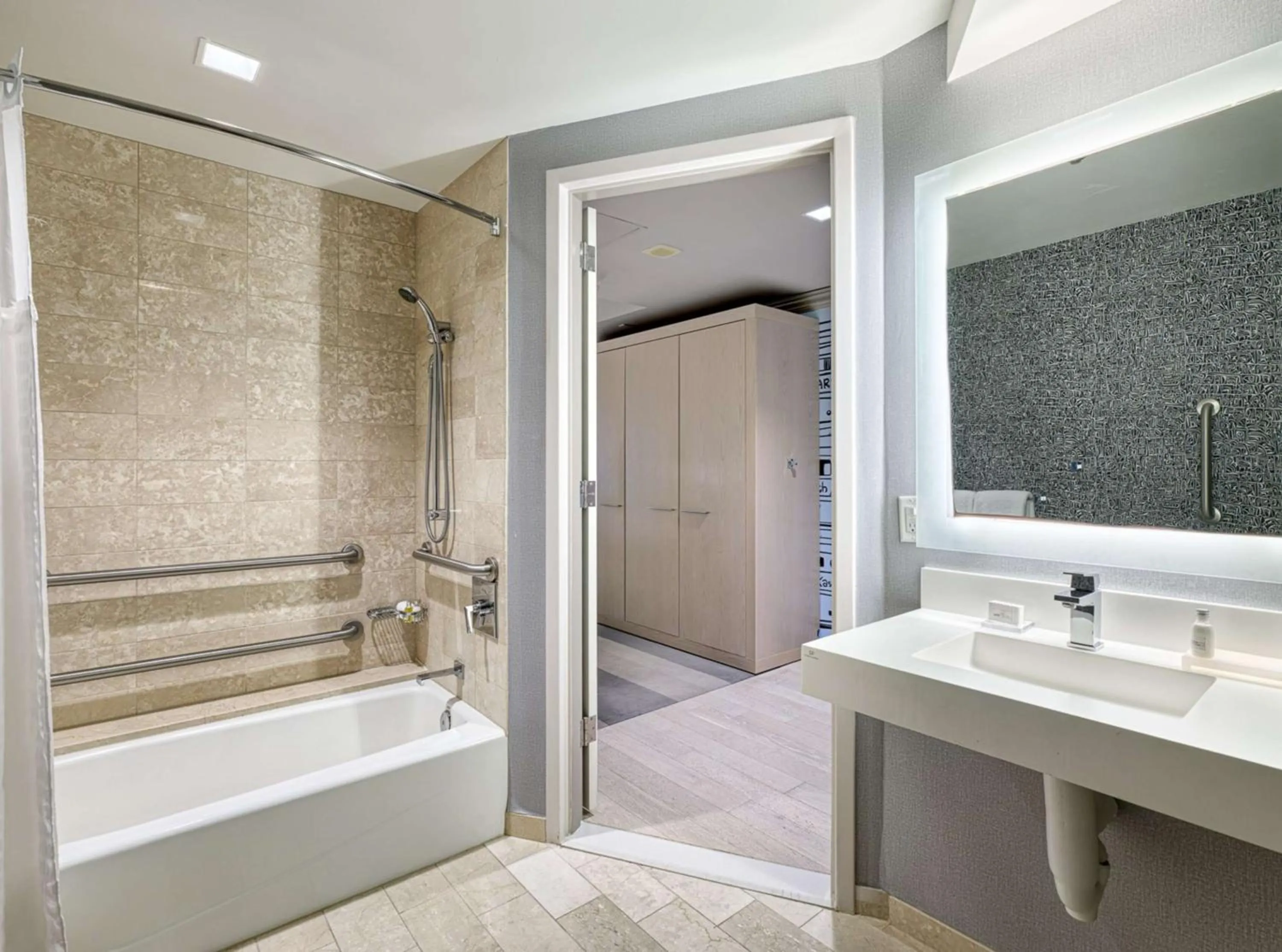 Bathroom in The Royal Sonesta Minneapolis Downtown