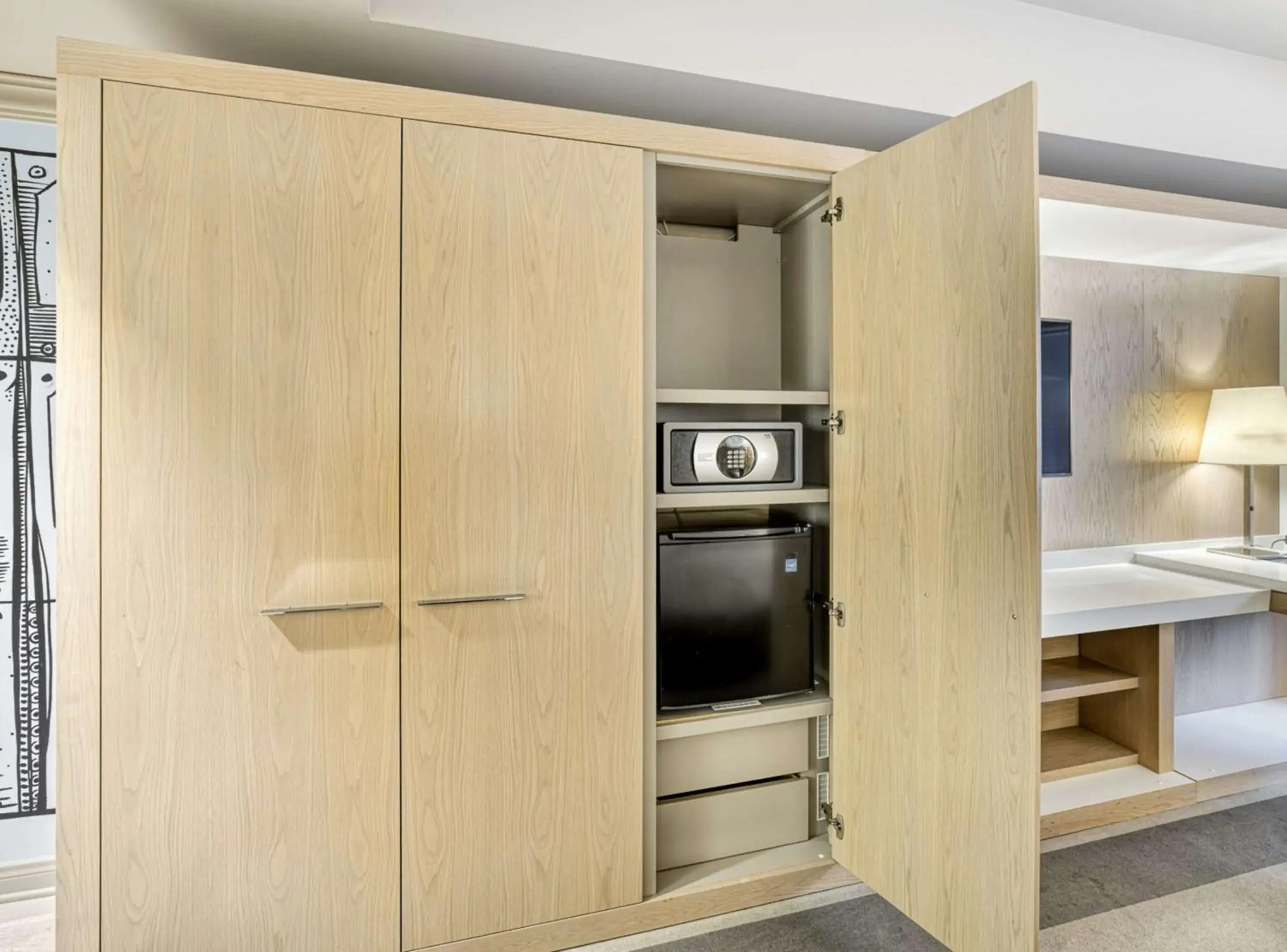 Business Queen Room with Two Queen Beds - Non-Smoking in The Royal Sonesta Minneapolis Downtown Business Queen Room with Two Queen Beds - Non-Smoking in The Royal Sonesta Minneapolis Downtown