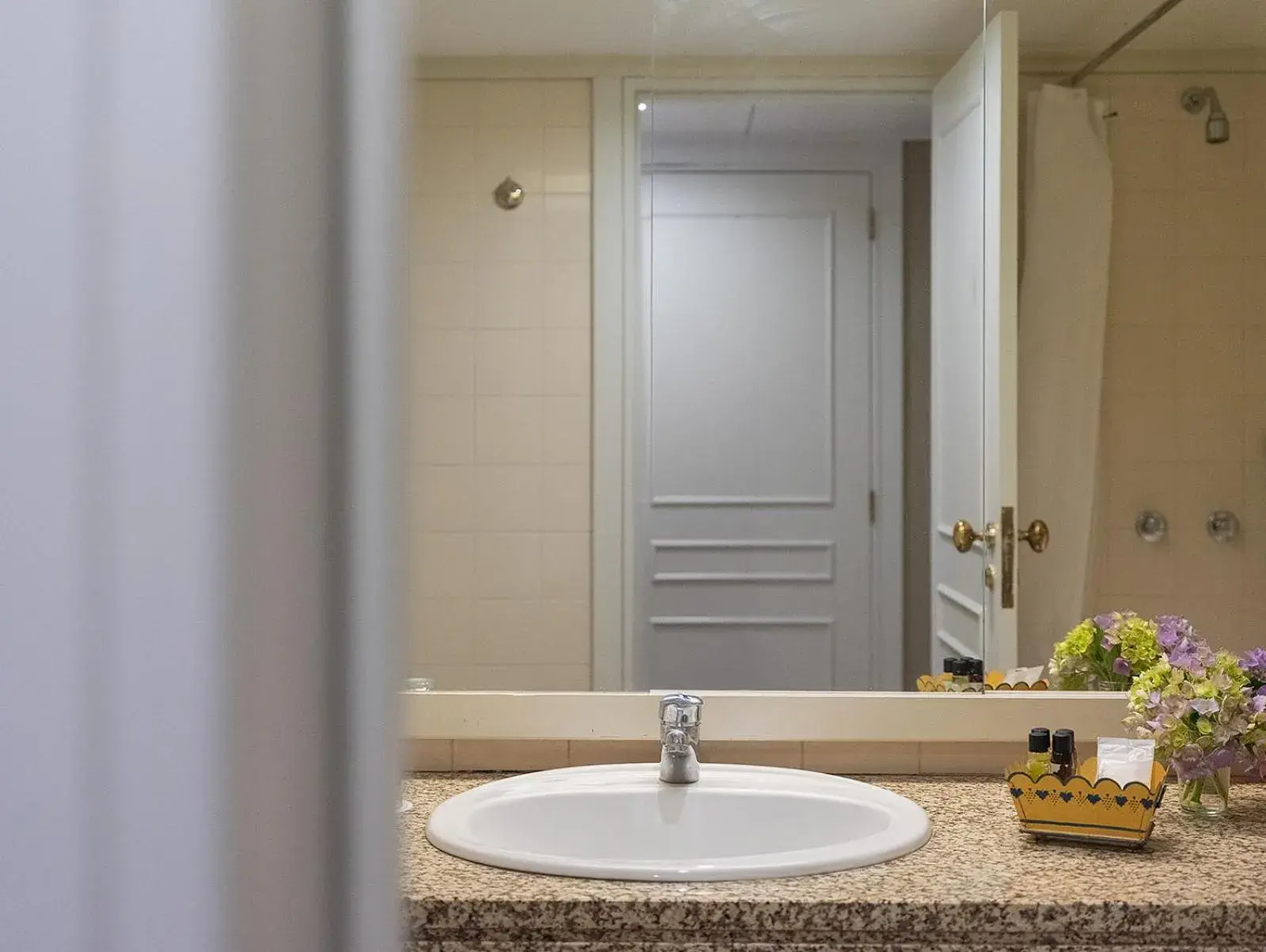 Bathroom in Forrester Essence Douro Hotel - by Unlock Hotels Bathroom in Forrester Essence Douro Hotel - by Unlock Hotels