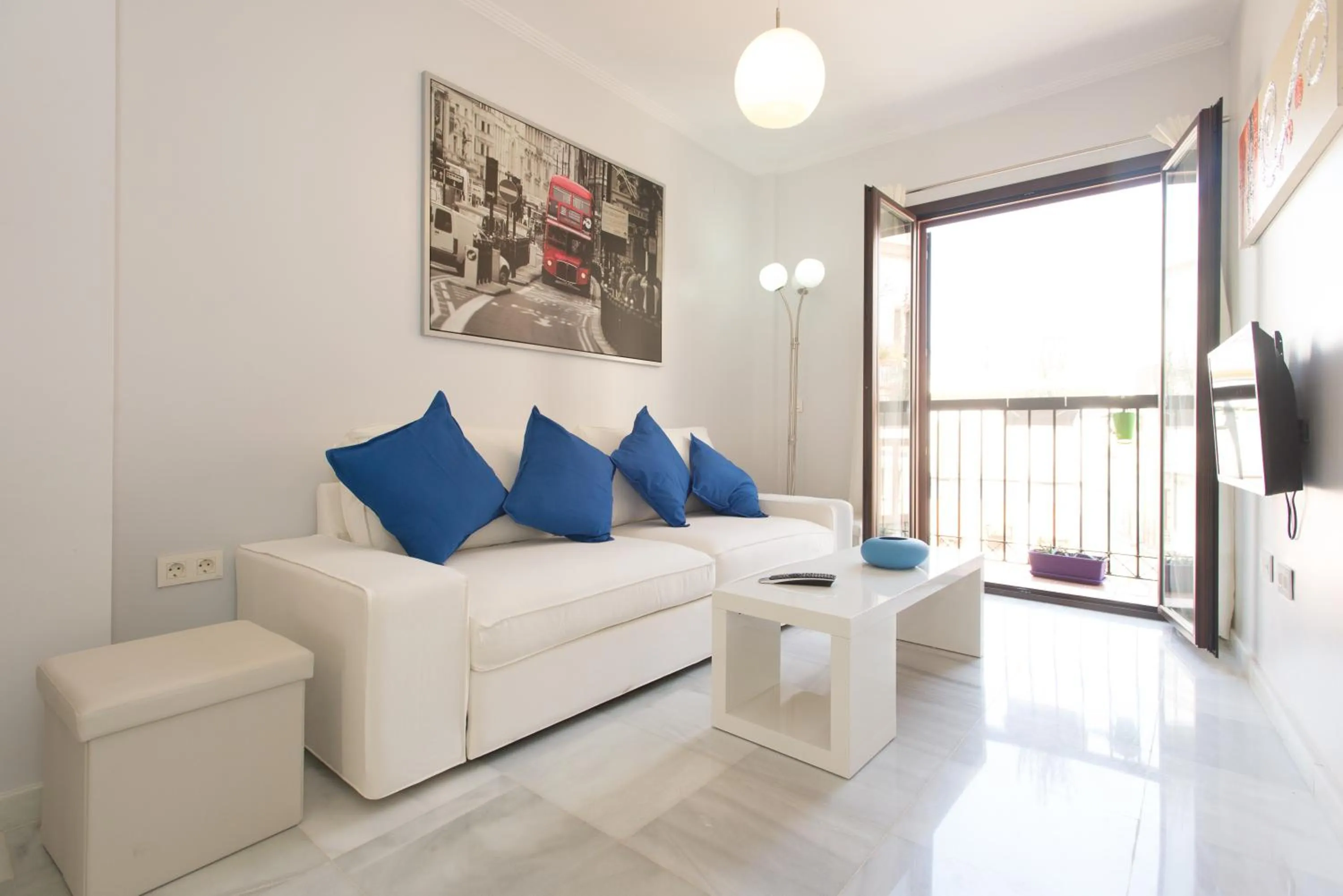 Living room in The Zentral Suites & Apartments