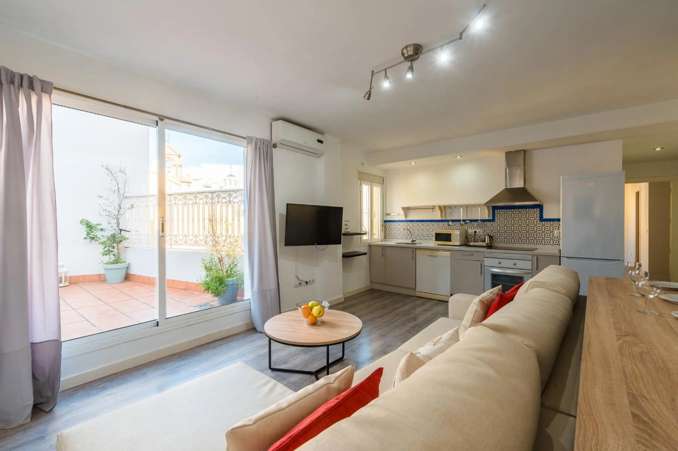 TV and multimedia in The Zentral Suites & Apartments