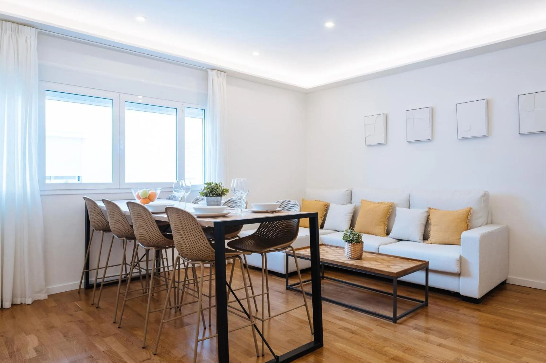 Living room in The Zentral Suites & Apartments