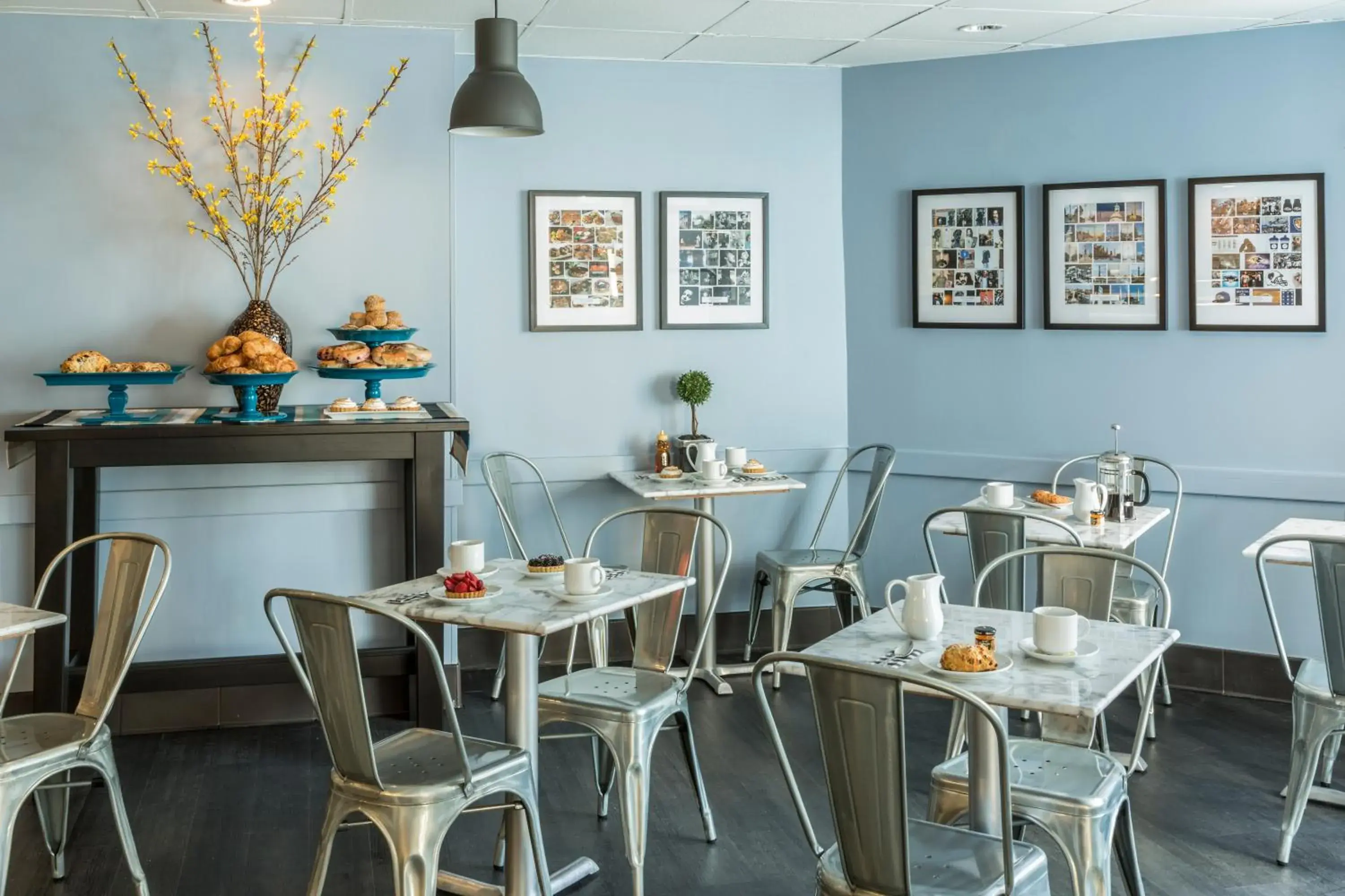 Restaurant/places to eat in Lord Baltimore Hotel Restaurant/places to eat in Lord Baltimore Hotel