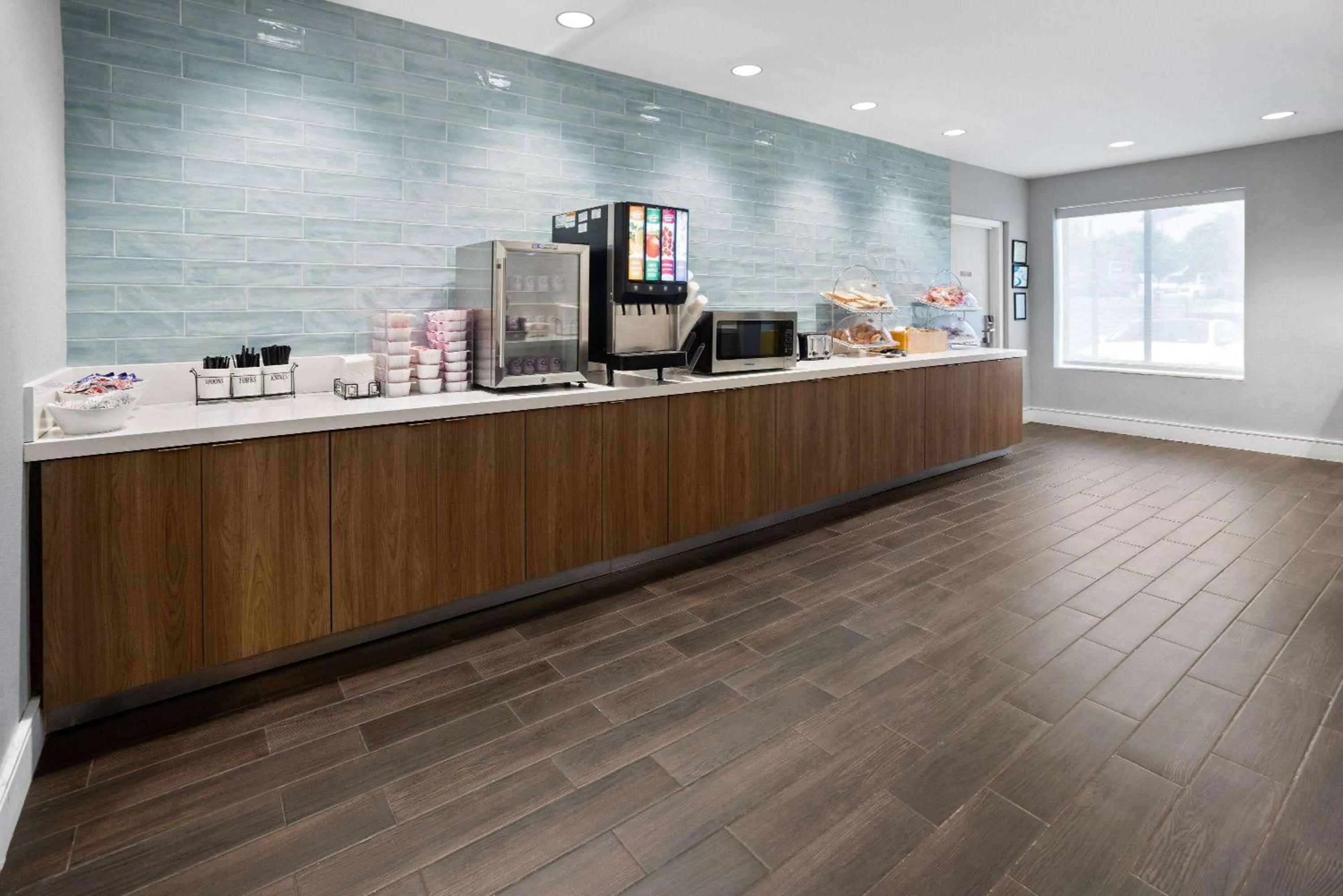 Breakfast in La Quinta by Wyndham Atlanta Airport North