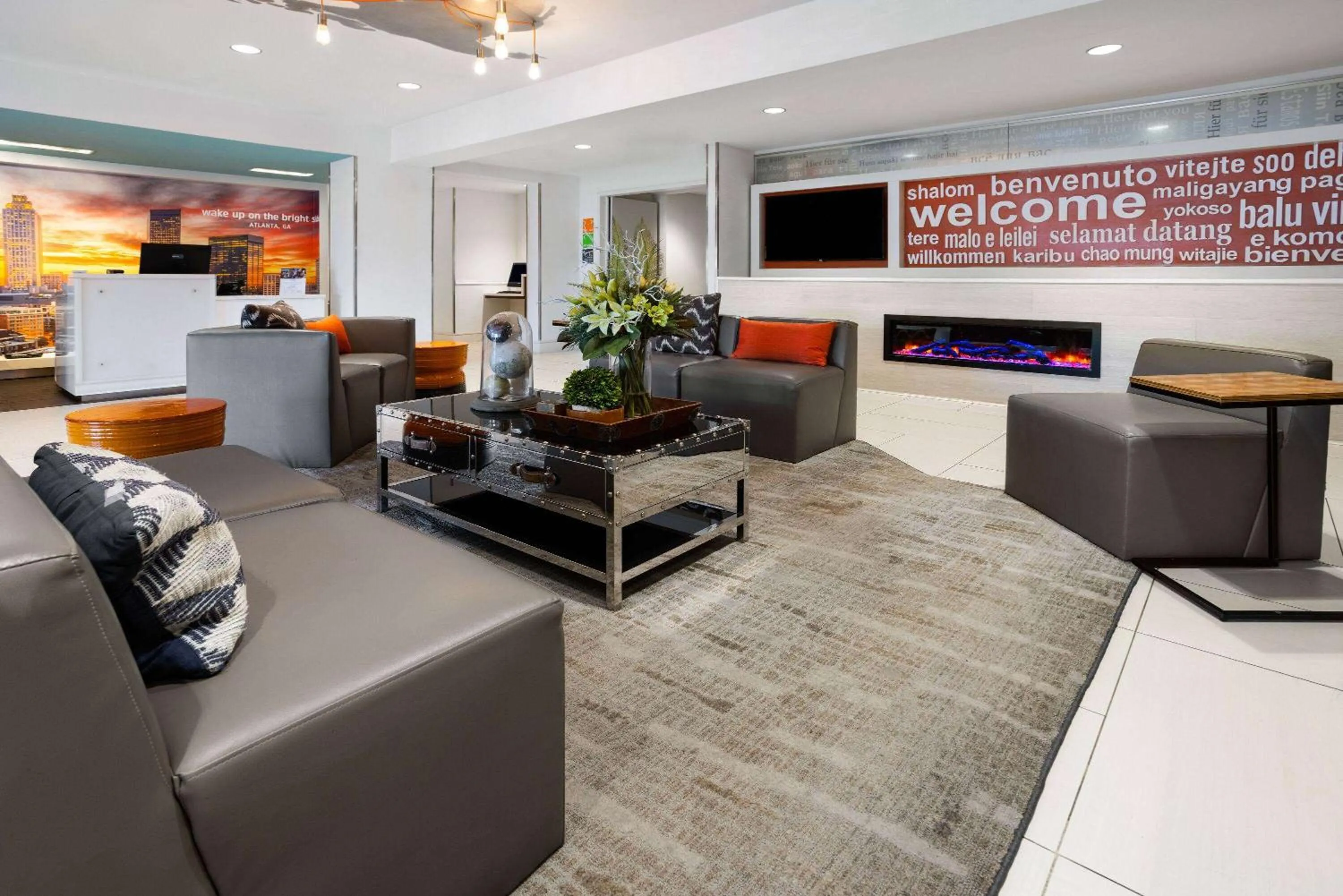 Lobby or reception in La Quinta by Wyndham Atlanta Airport North