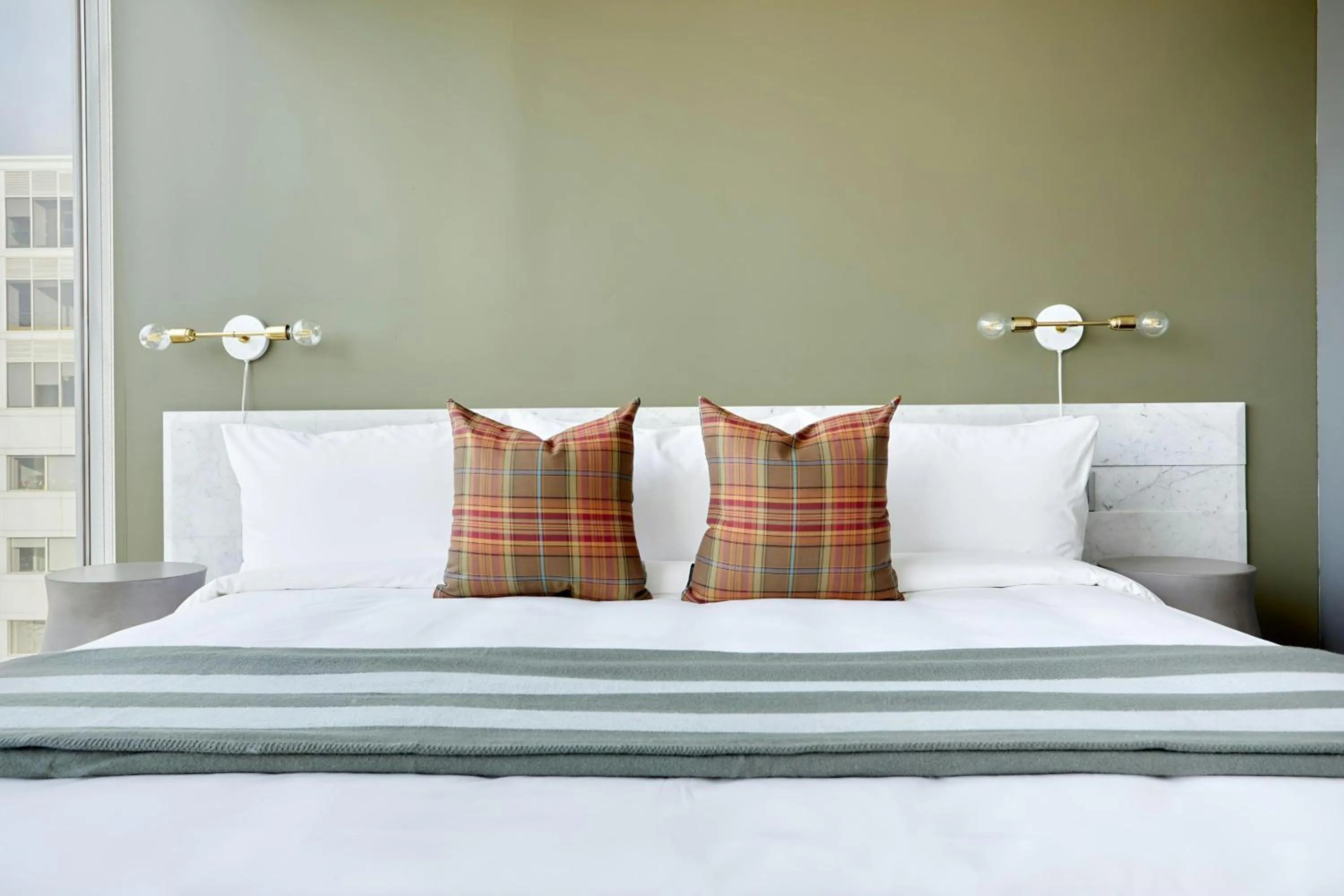 Bedroom, Bed in The Slate Hotel Downtown, Sonder by Marriott Bonvoy