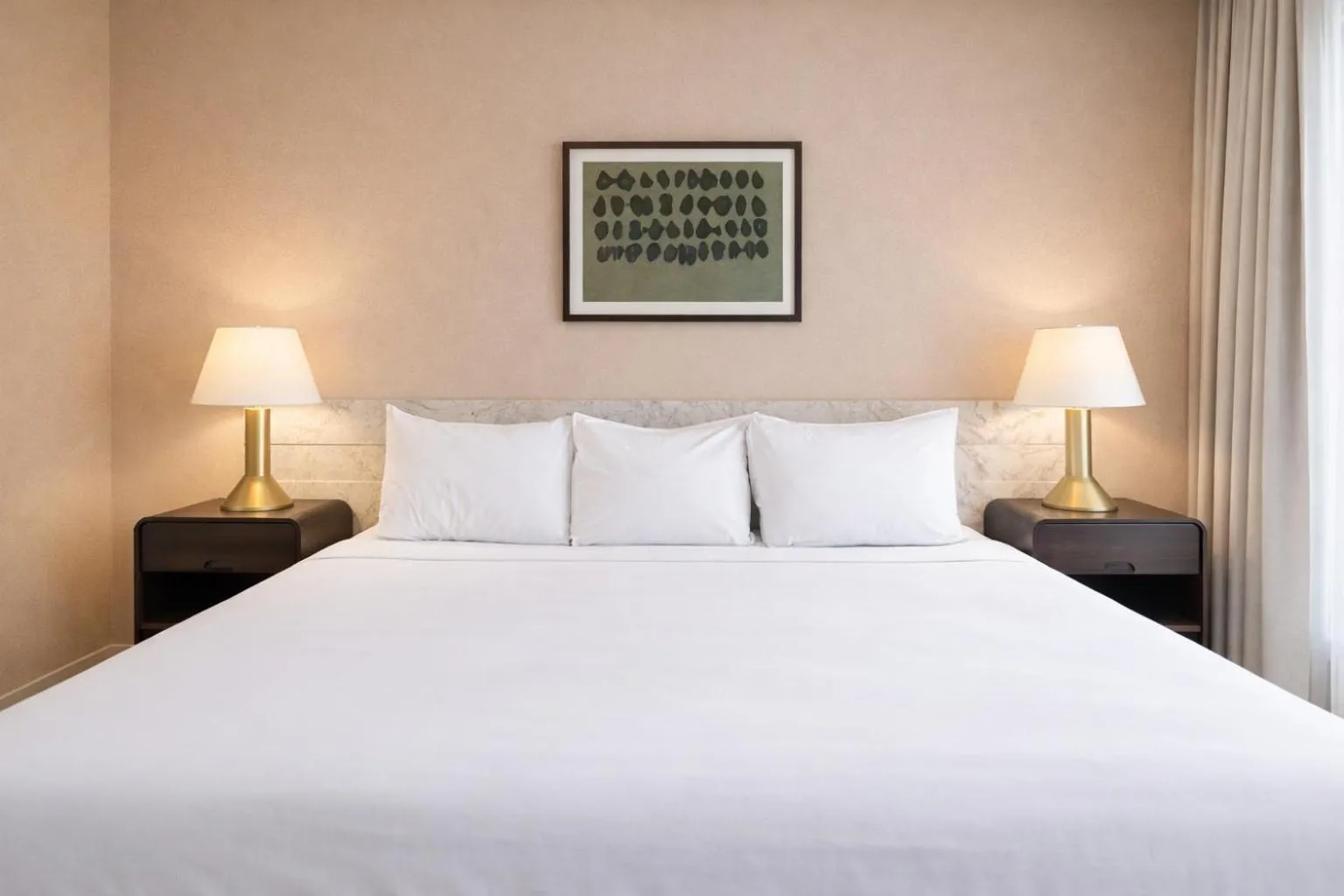 Bed in Nester Finn Entertainment District