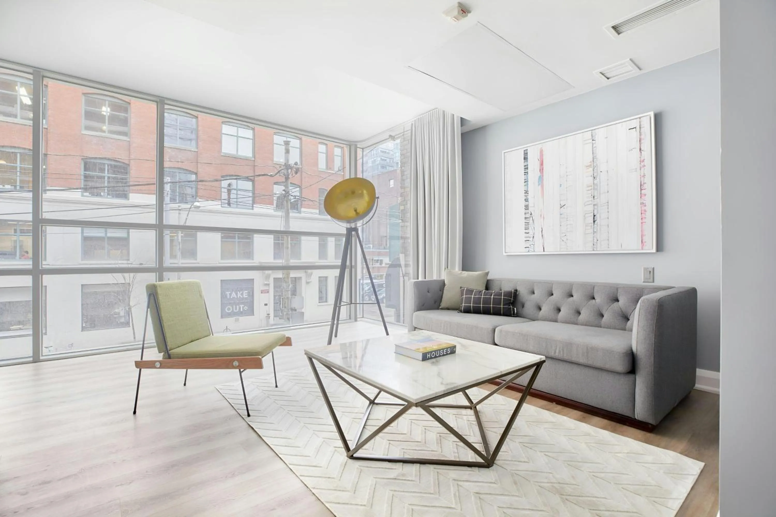 Living room in The Slate Hotel Downtown, Sonder by Marriott Bonvoy