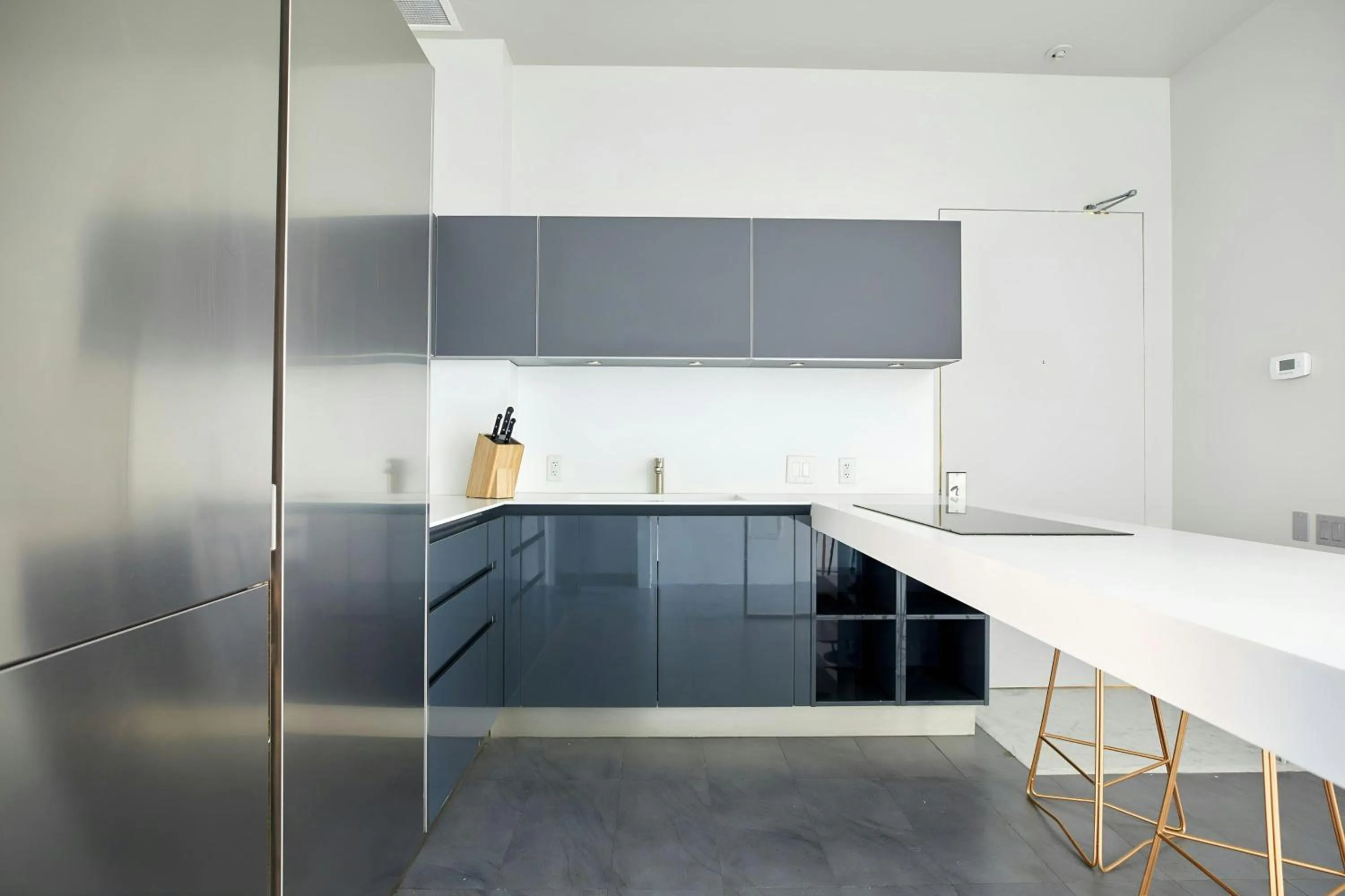 Kitchen or kitchenette in The Slate Hotel Downtown, Sonder by Marriott Bonvoy