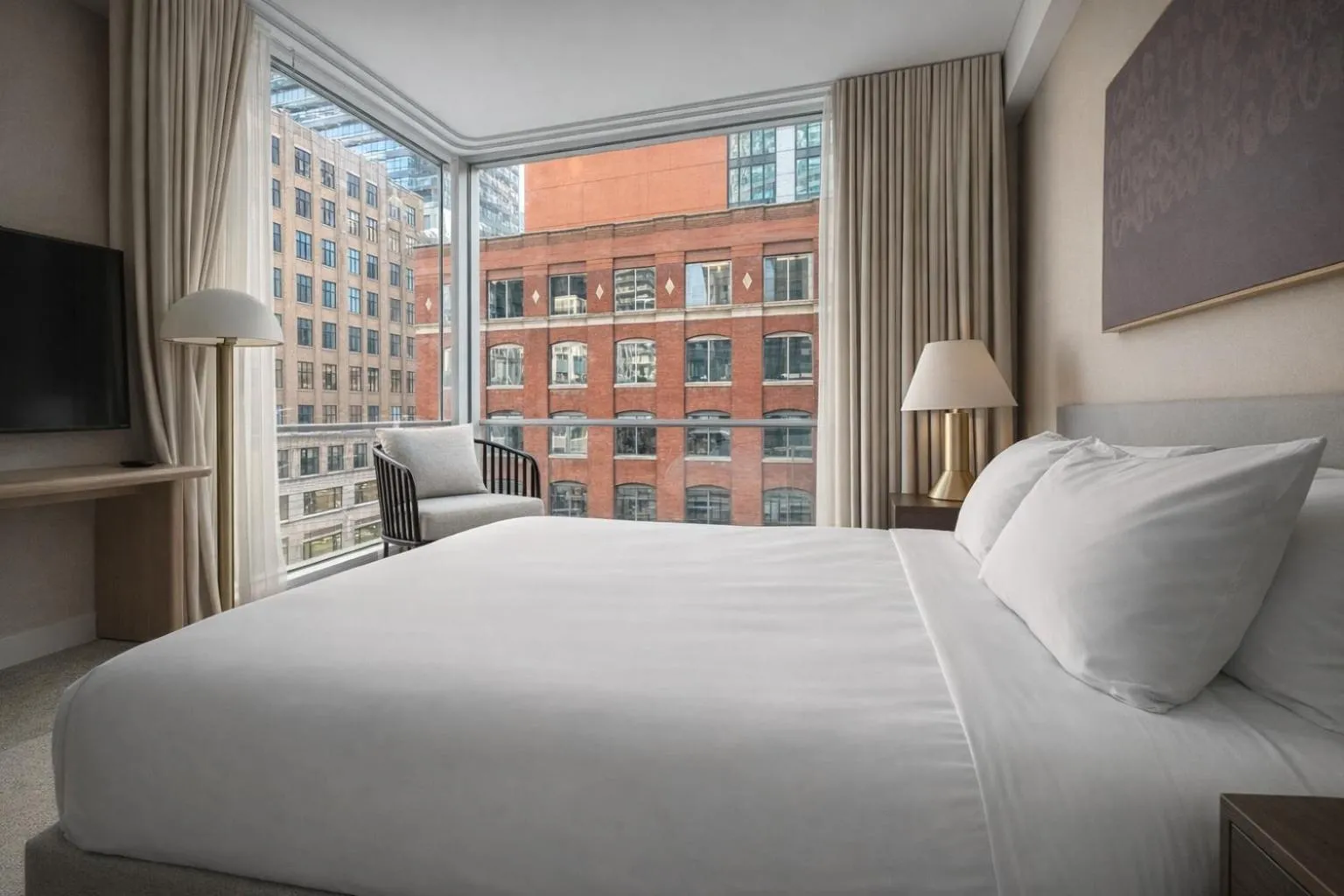 Bed in Nester Finn Entertainment District