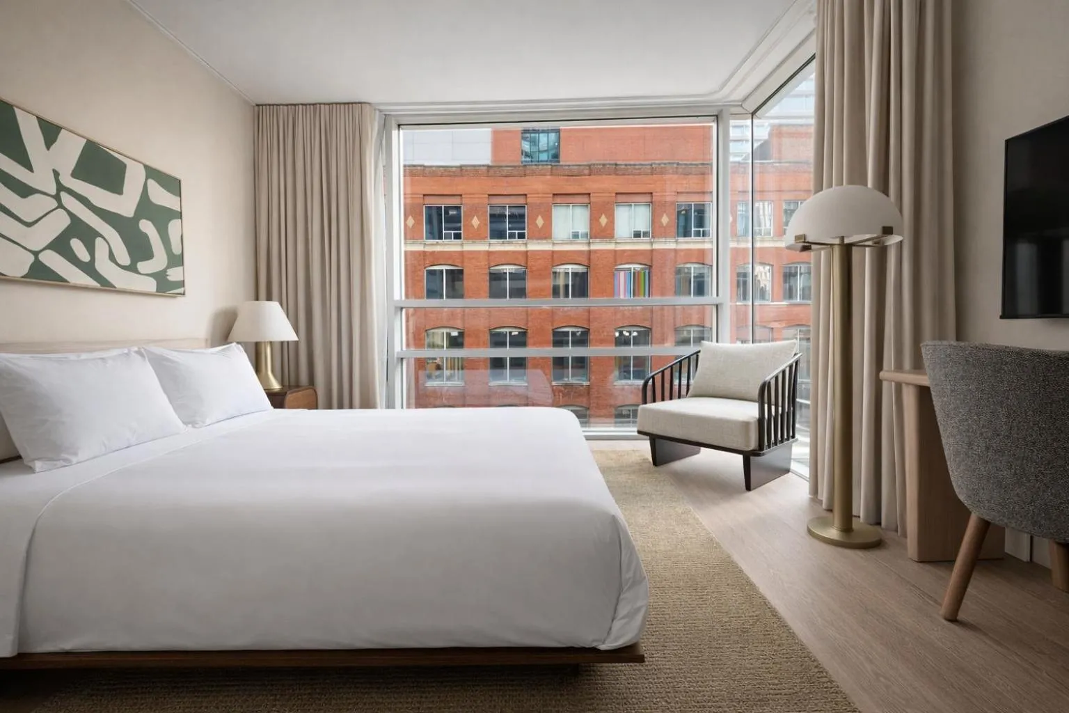 Bed in Nester Finn Entertainment District