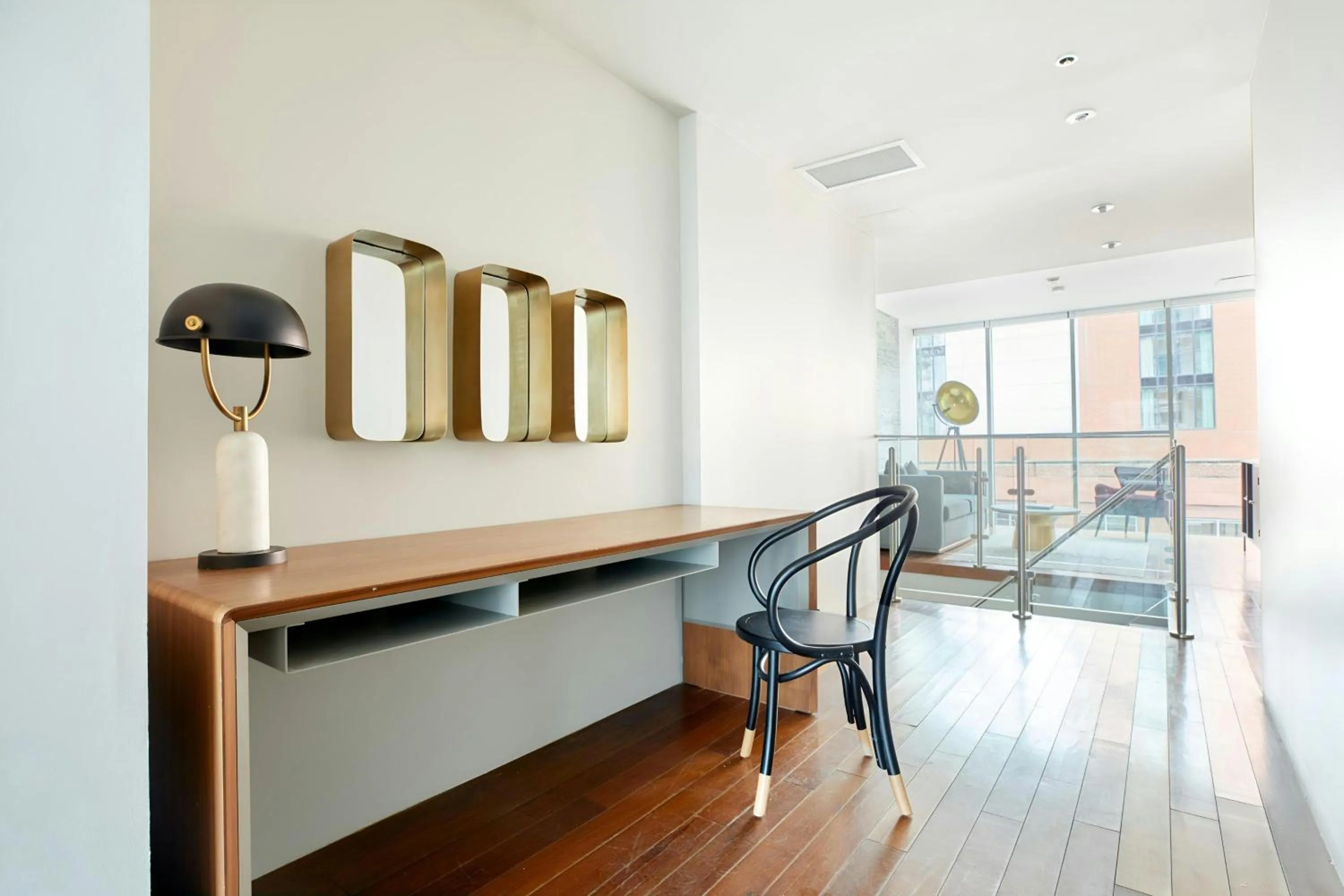 Living room in The Slate Hotel Downtown, Sonder by Marriott Bonvoy