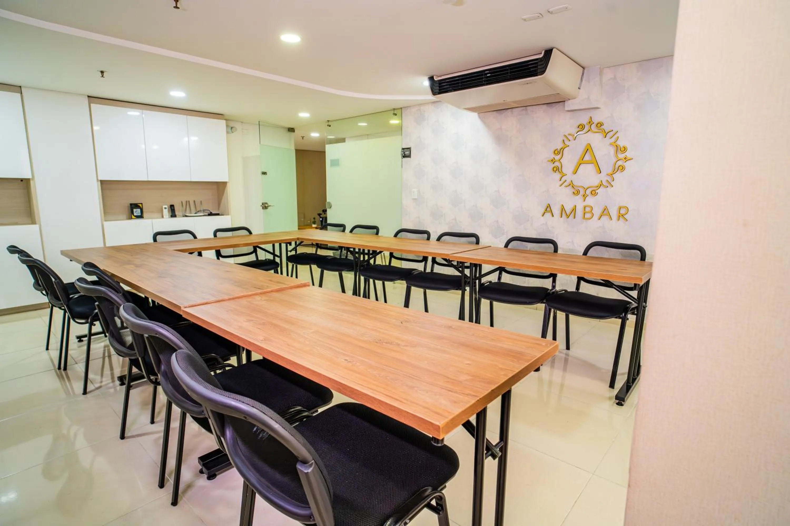 Meeting/conference room in Ambar Hotel Boutique Cali