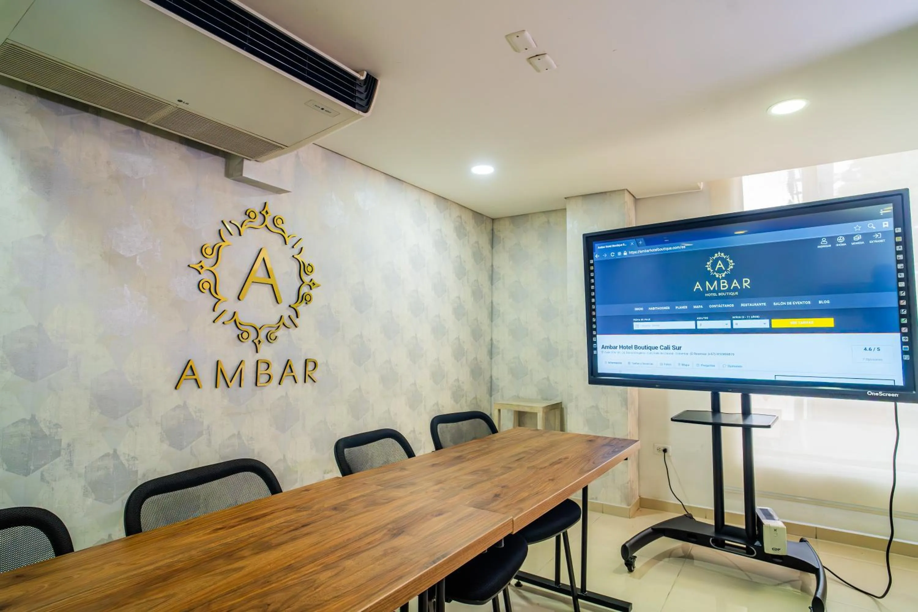 Meeting/conference room in Ambar Hotel Boutique Cali