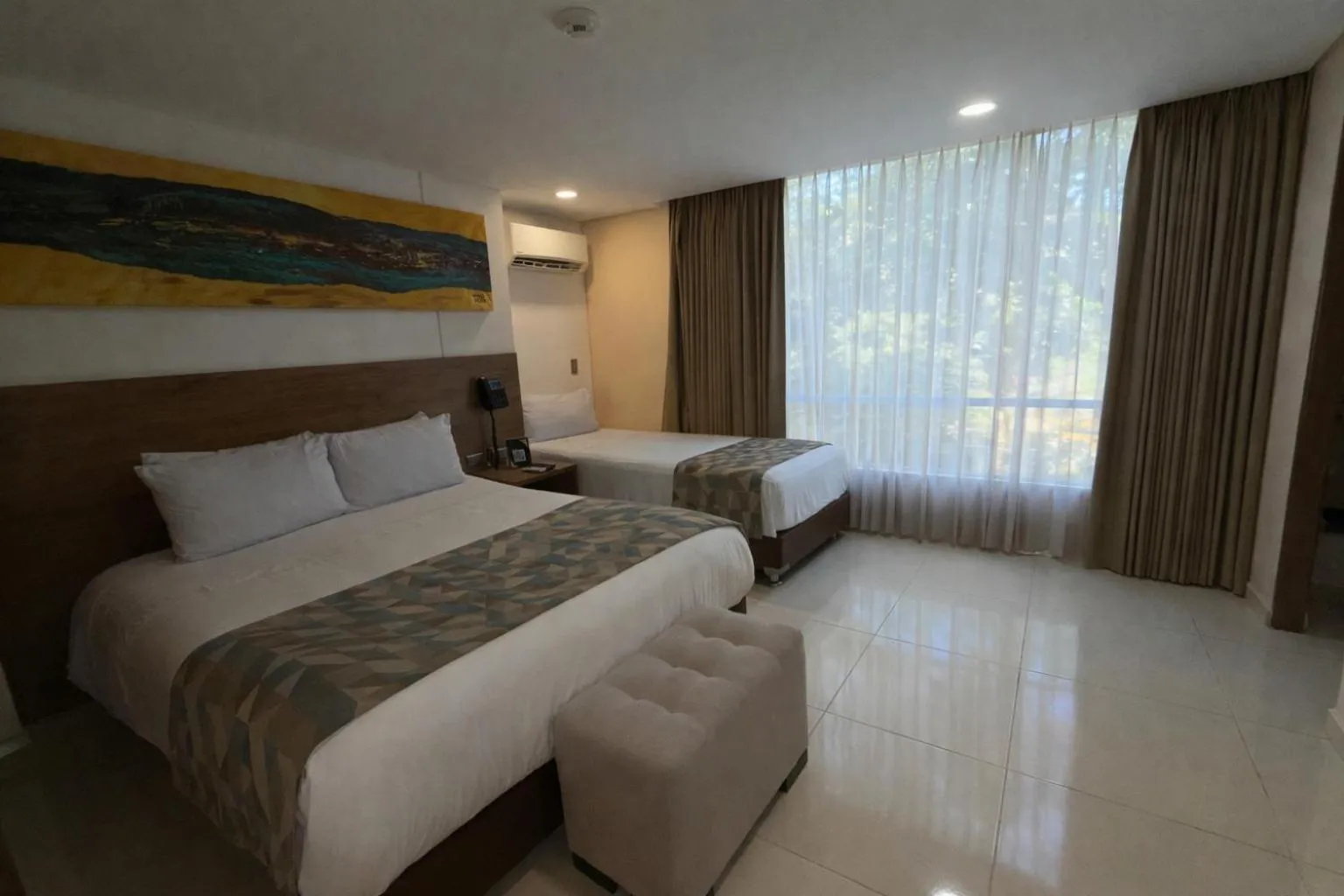 Decorative detail, Bed in Ambar Hotel Boutique Cali