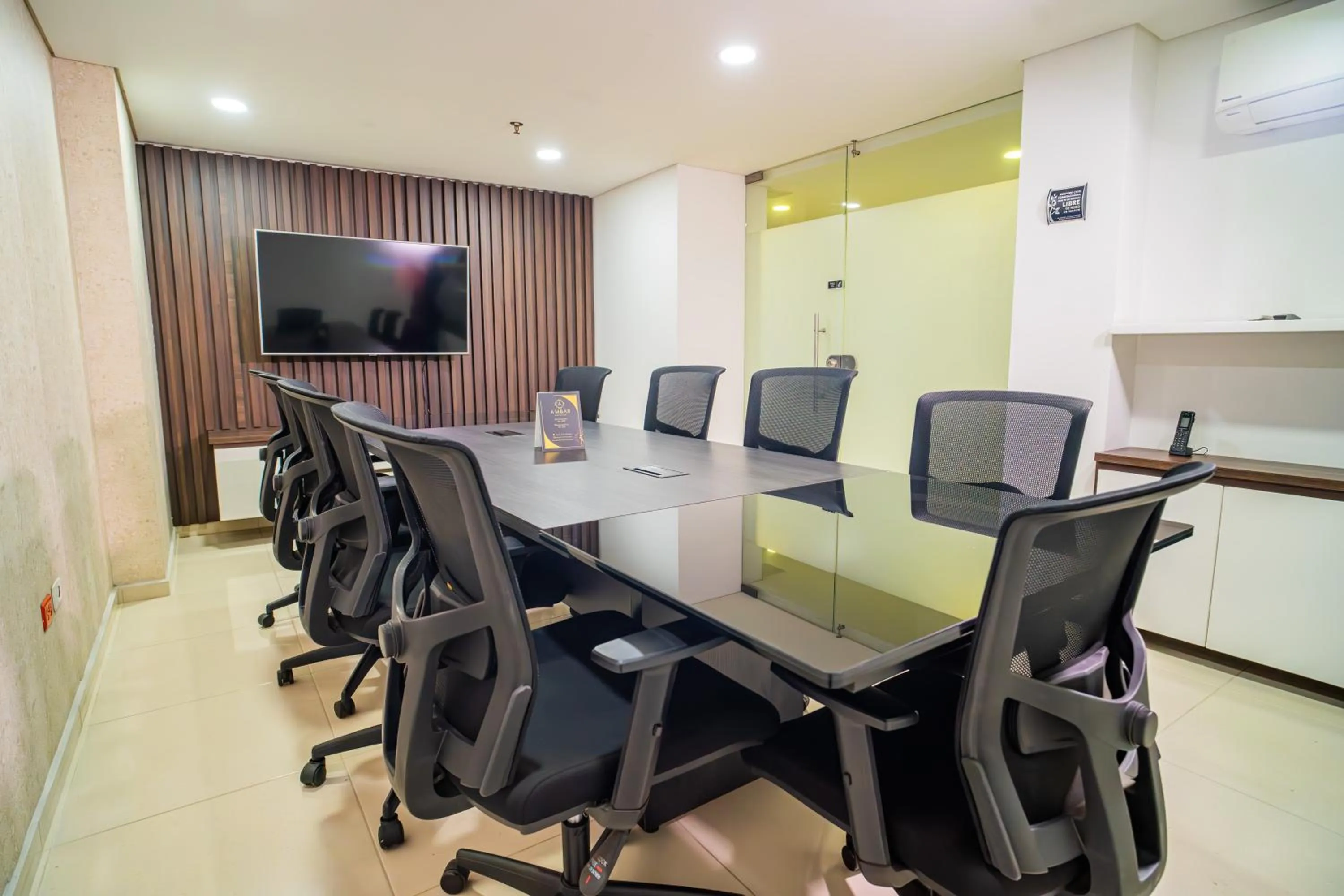 Meeting/conference room in Ambar Hotel Boutique Cali