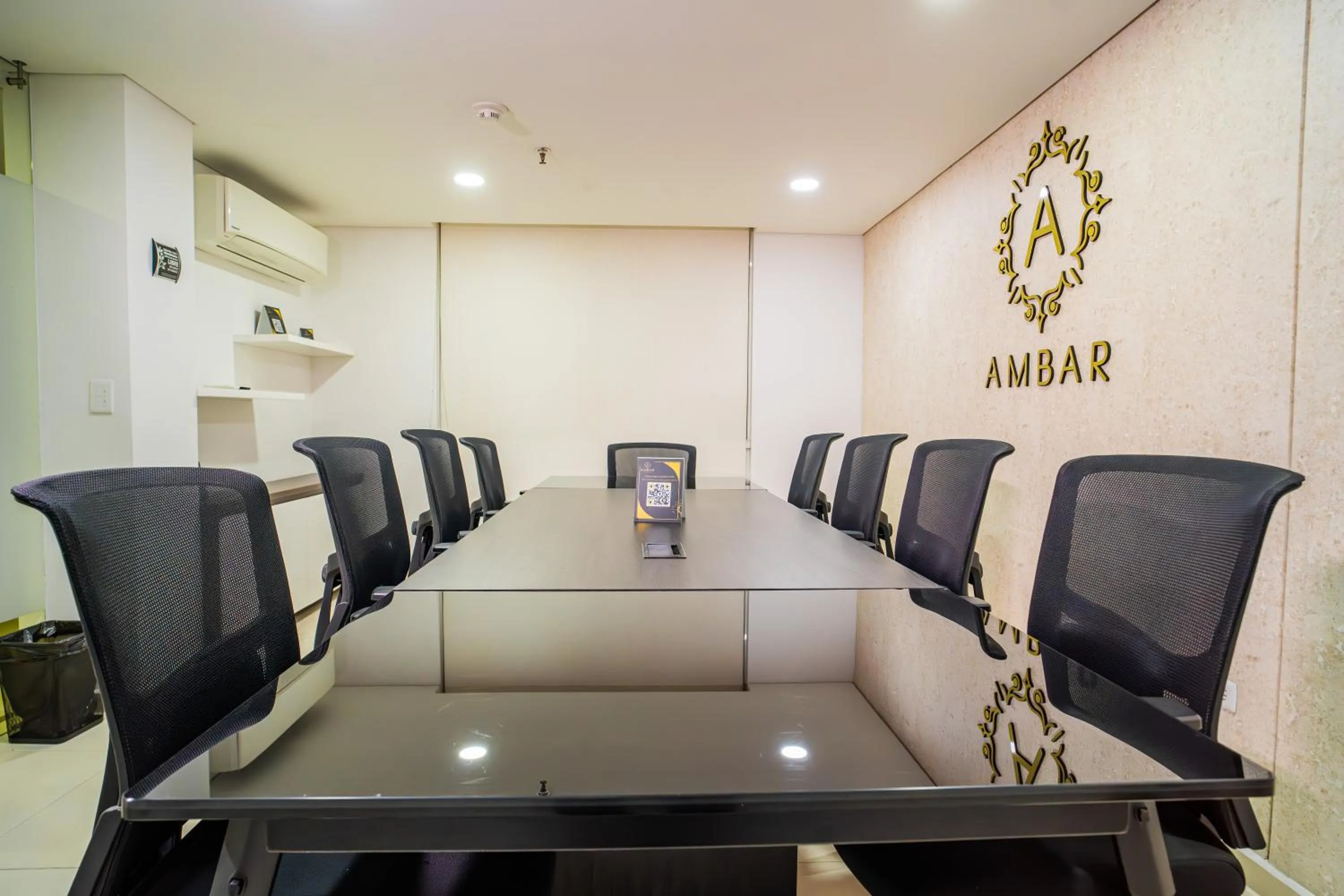 Seating area in Ambar Hotel Boutique Cali