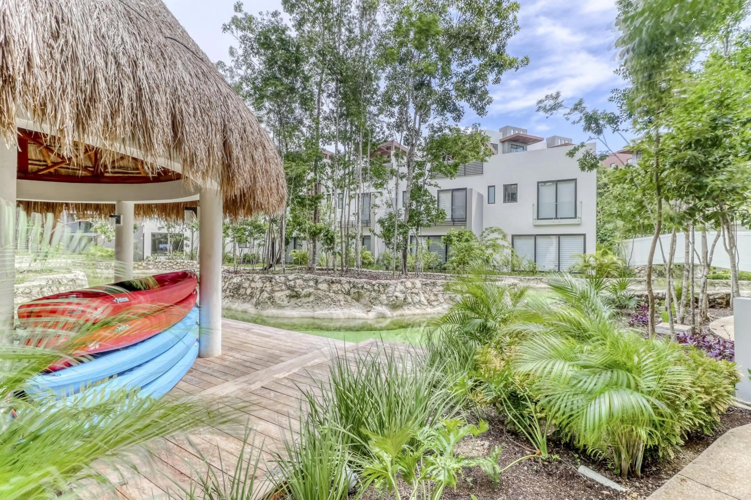 Chandelier B102 @ Lagunas