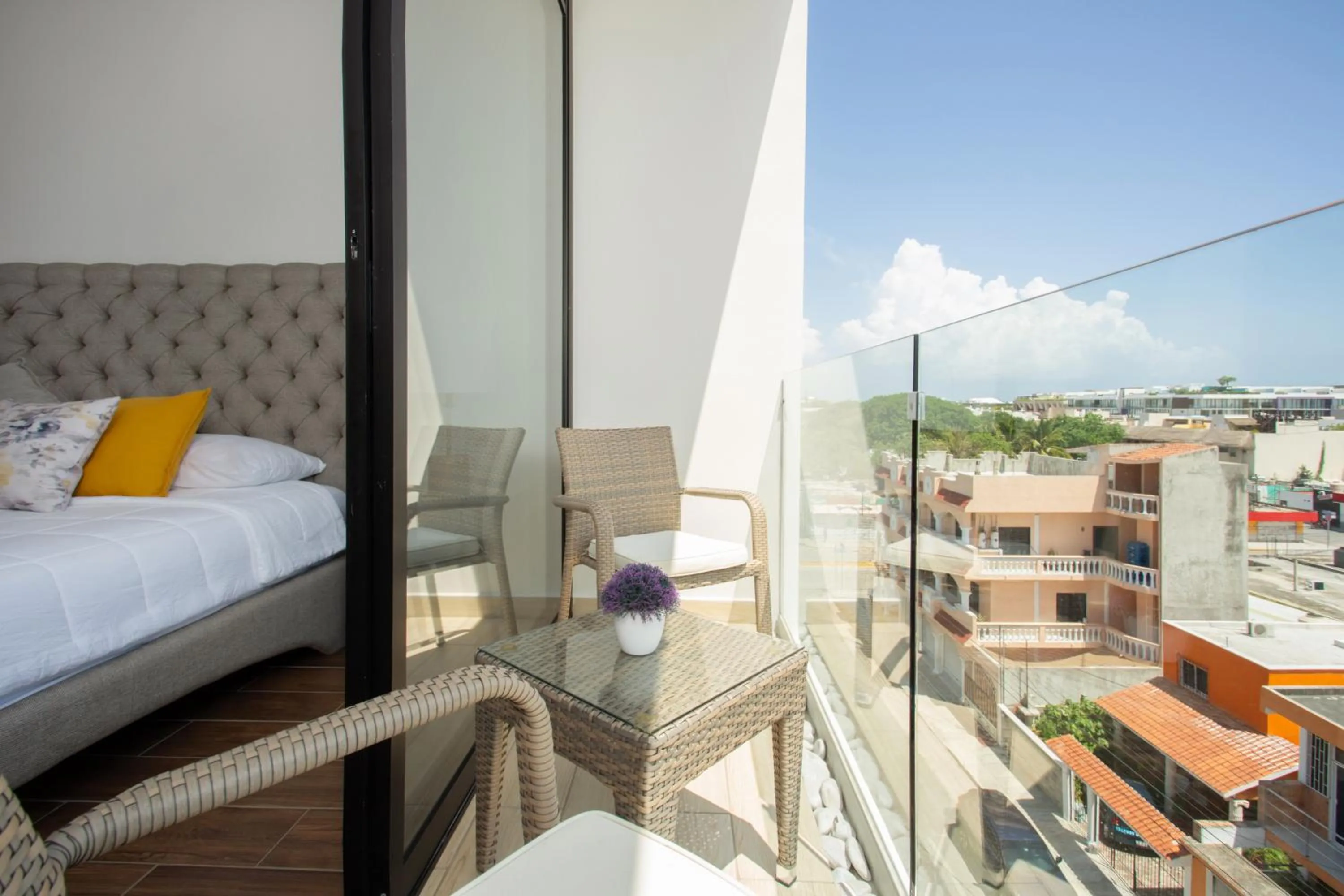 Balcony/Terrace, Bed in Edificio Vanessa 24 studios