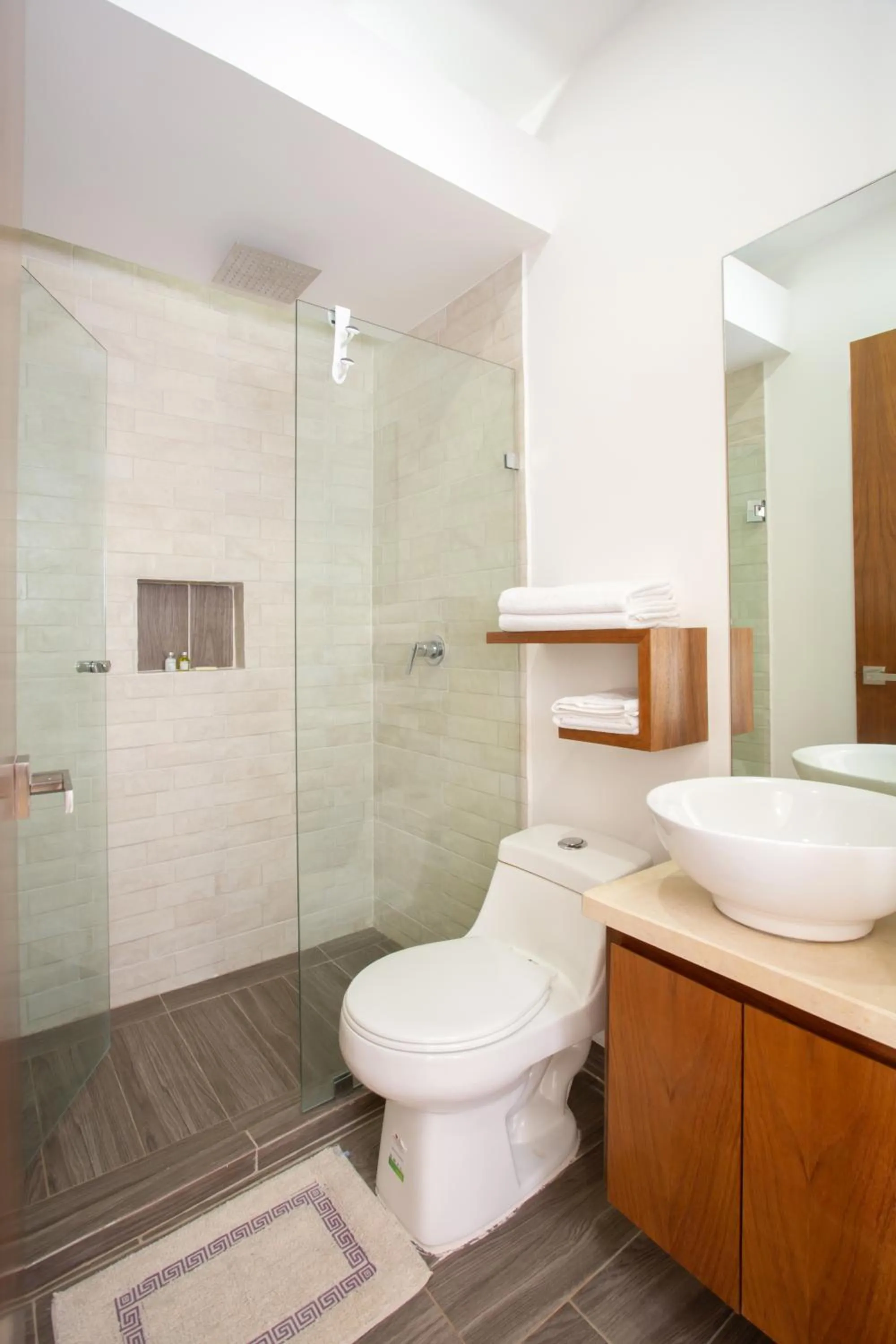 Shower in Edificio Vanessa 24 studios