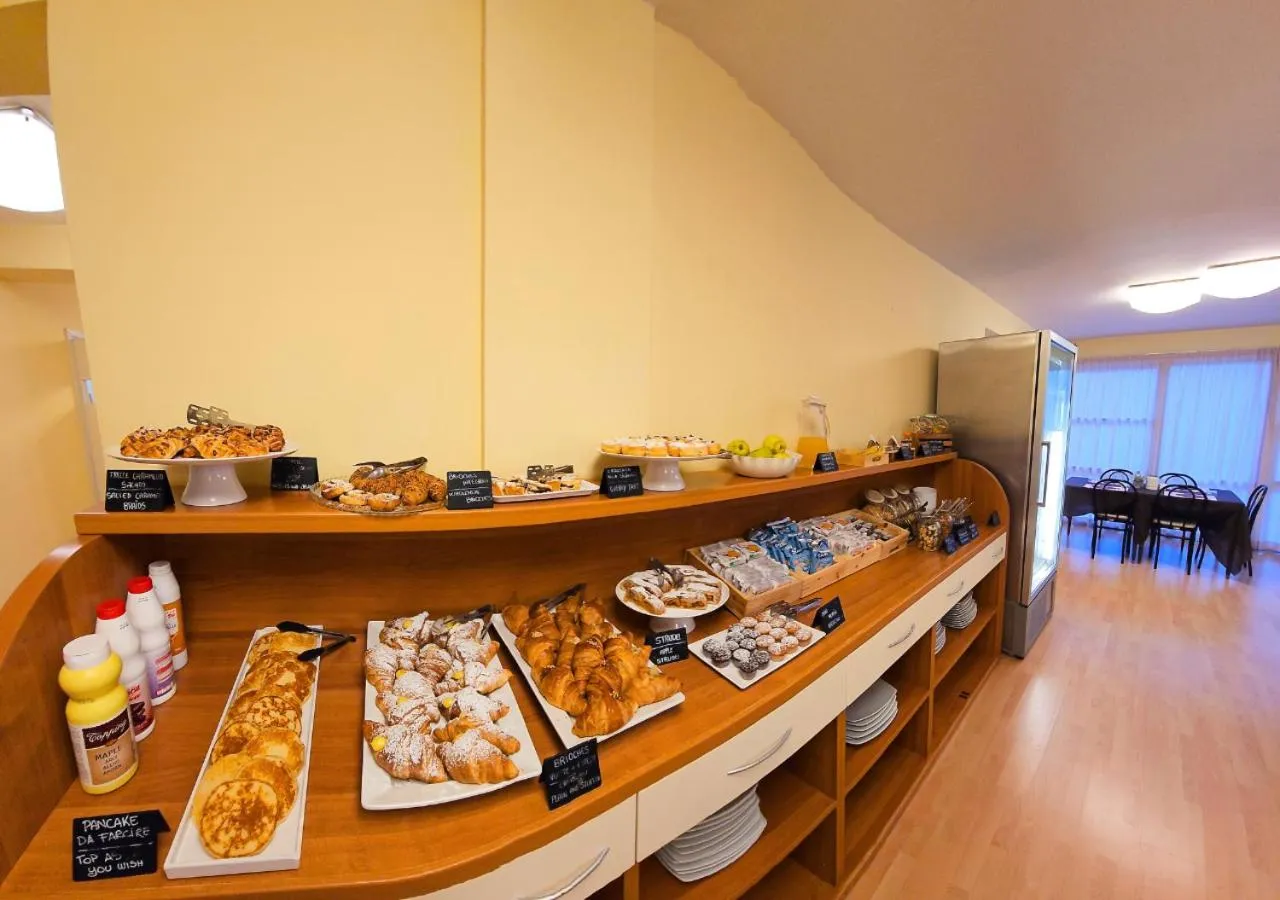 Buffet breakfast in Hotel Selene - Vista Mare