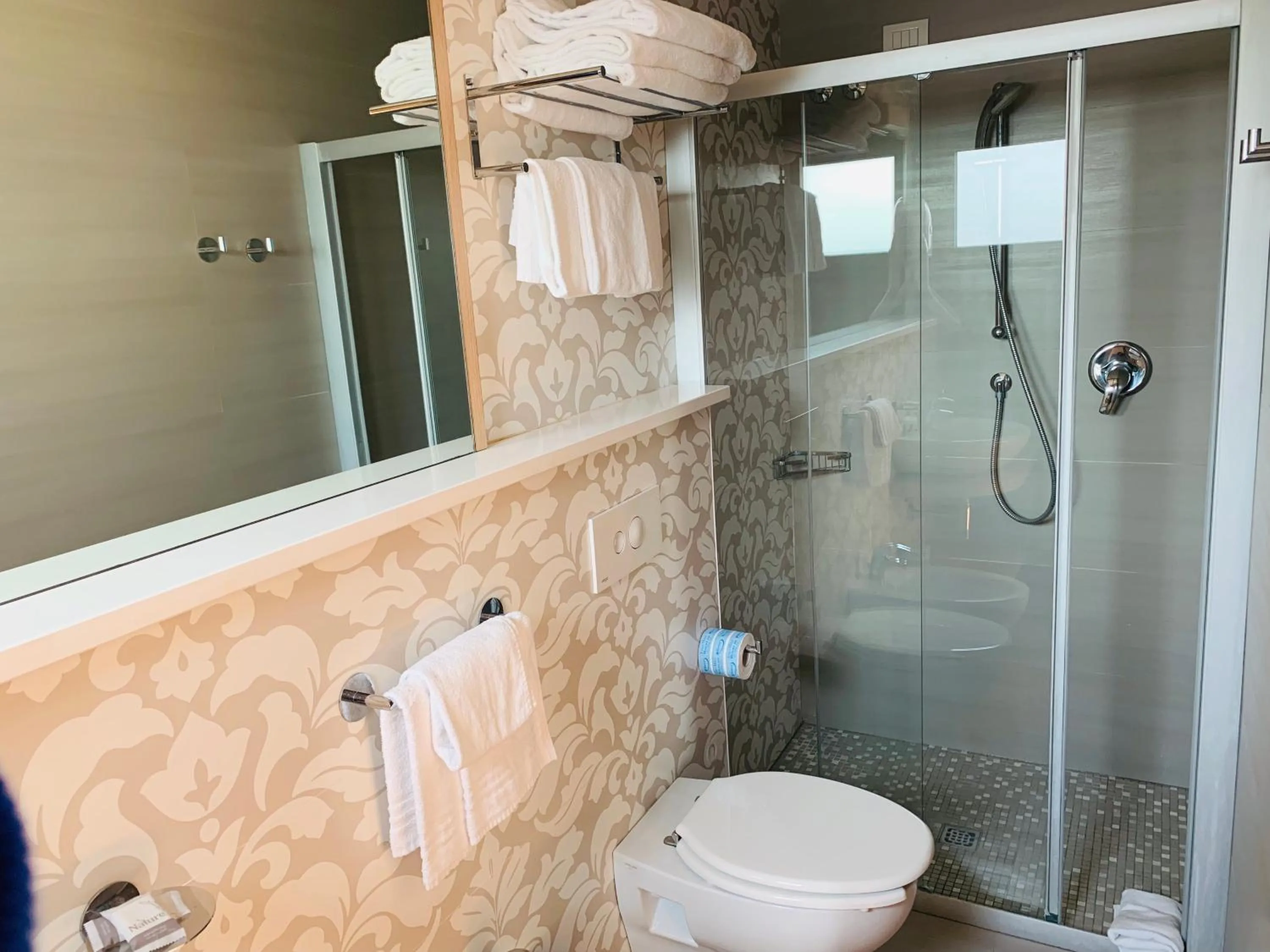 Bathroom in Hotel Liane Riccione