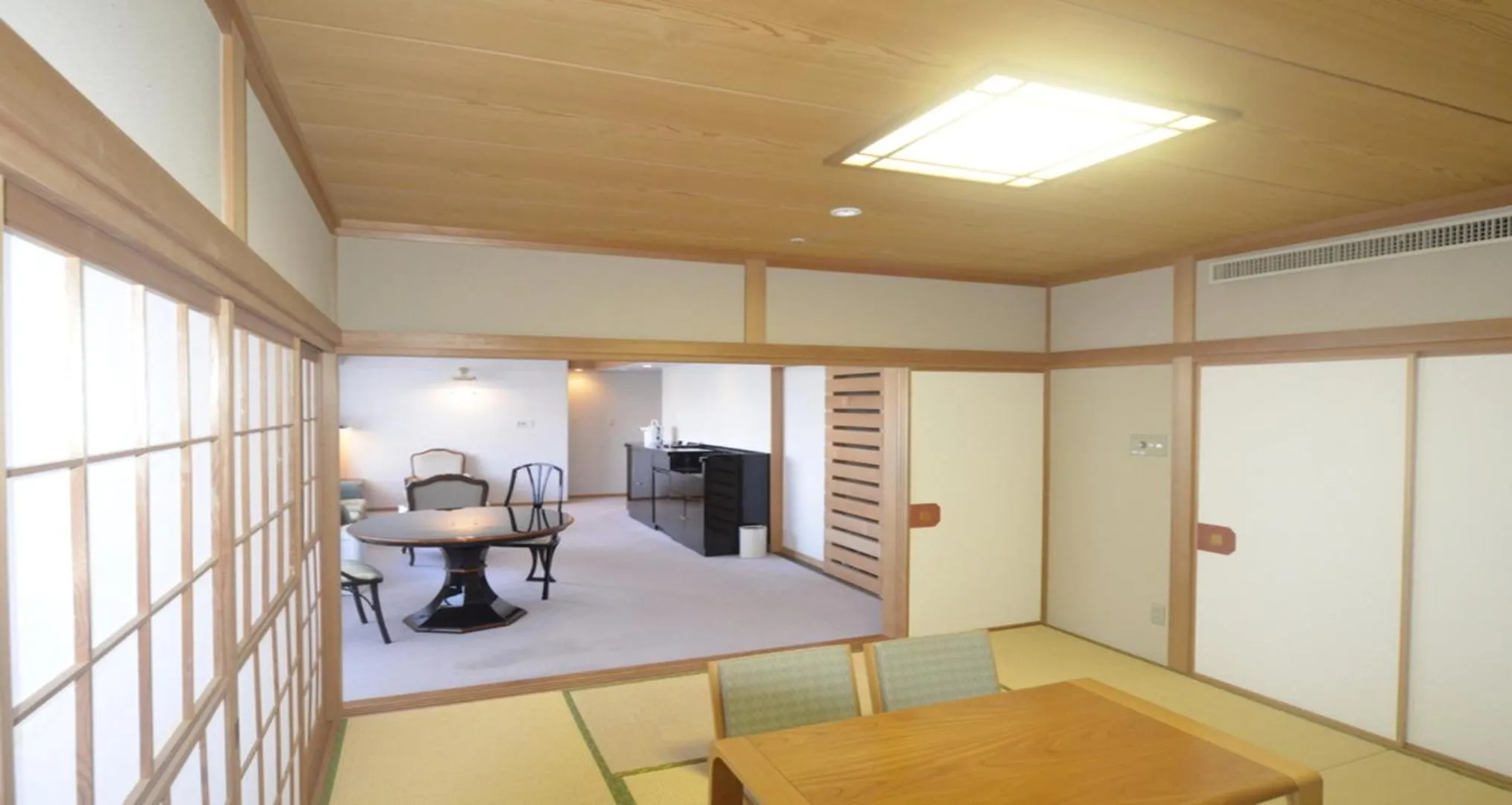 Photo of the whole room in Resol no Mori