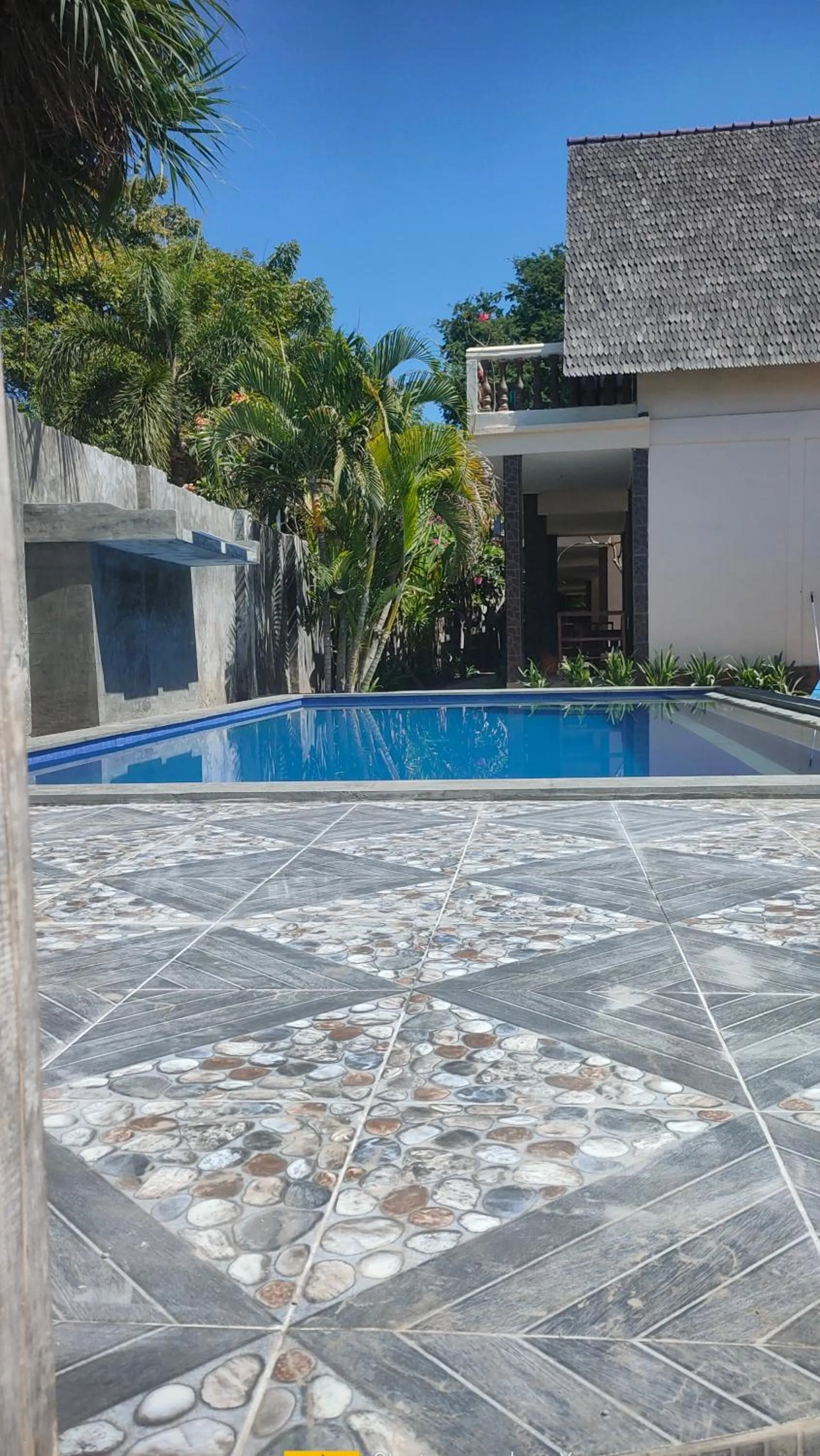 Swimming pool in Kusuka Bungalow