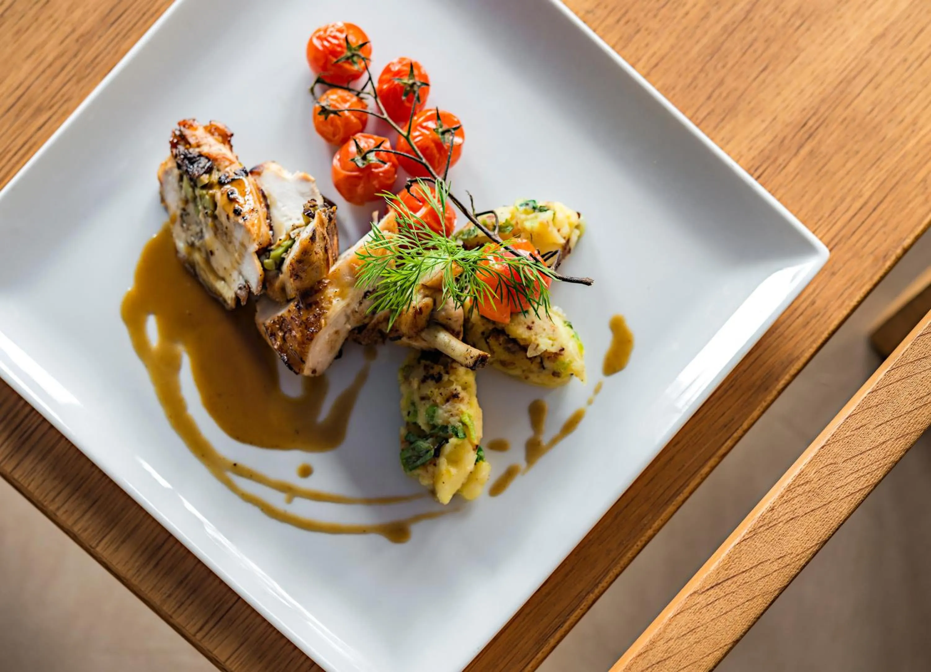 Restaurant/places to eat in Hôtel Le Bailli De Suffren