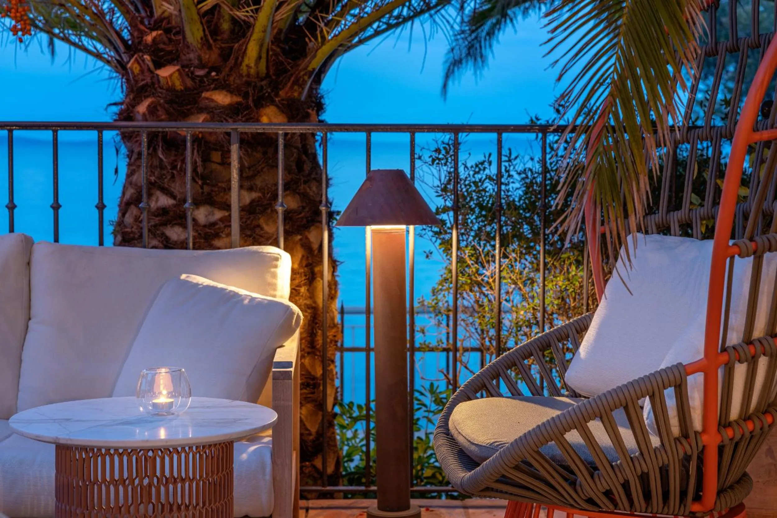 Patio in Hôtel Le Bailli De Suffren