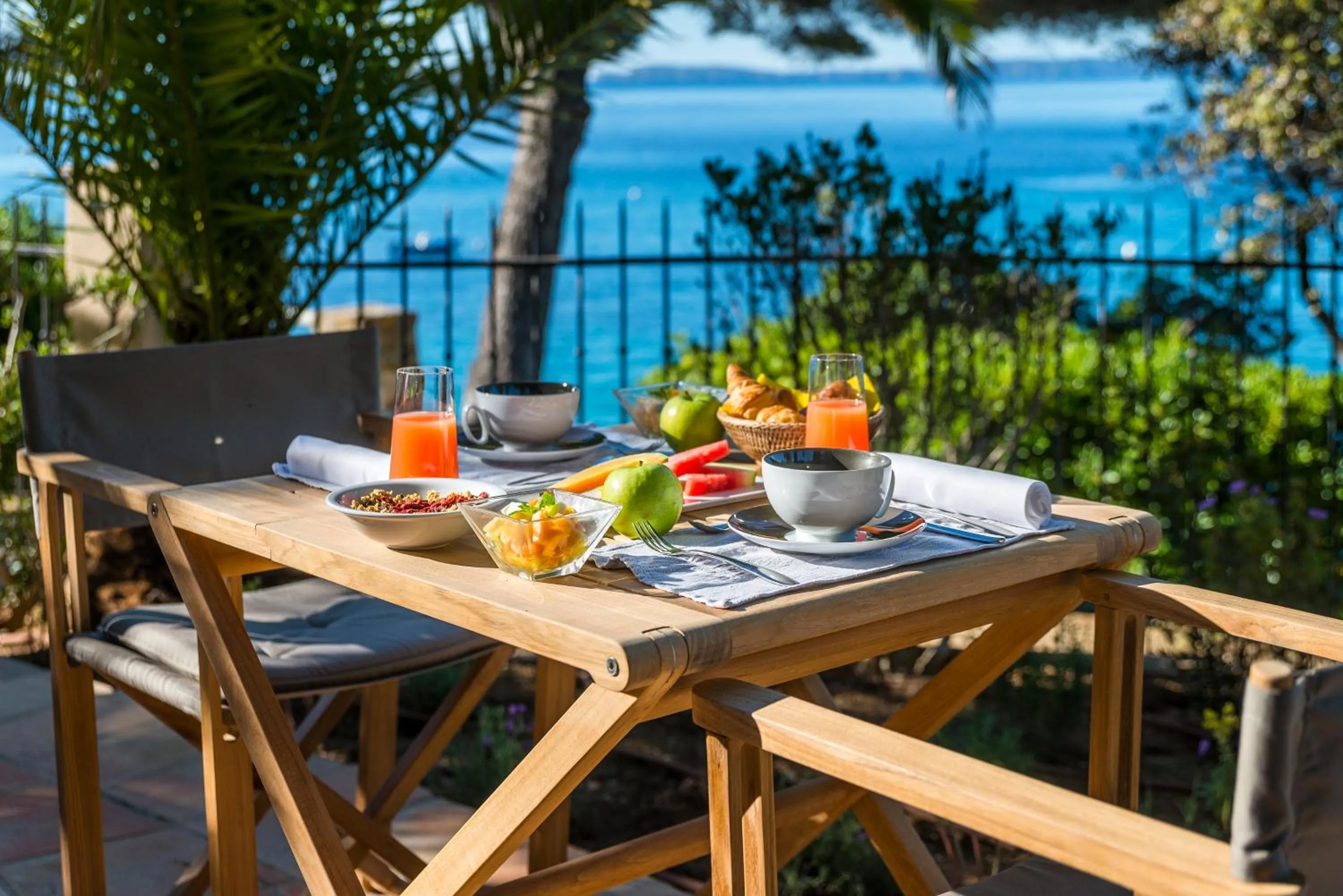 Sea view in Hôtel Le Bailli De Suffren