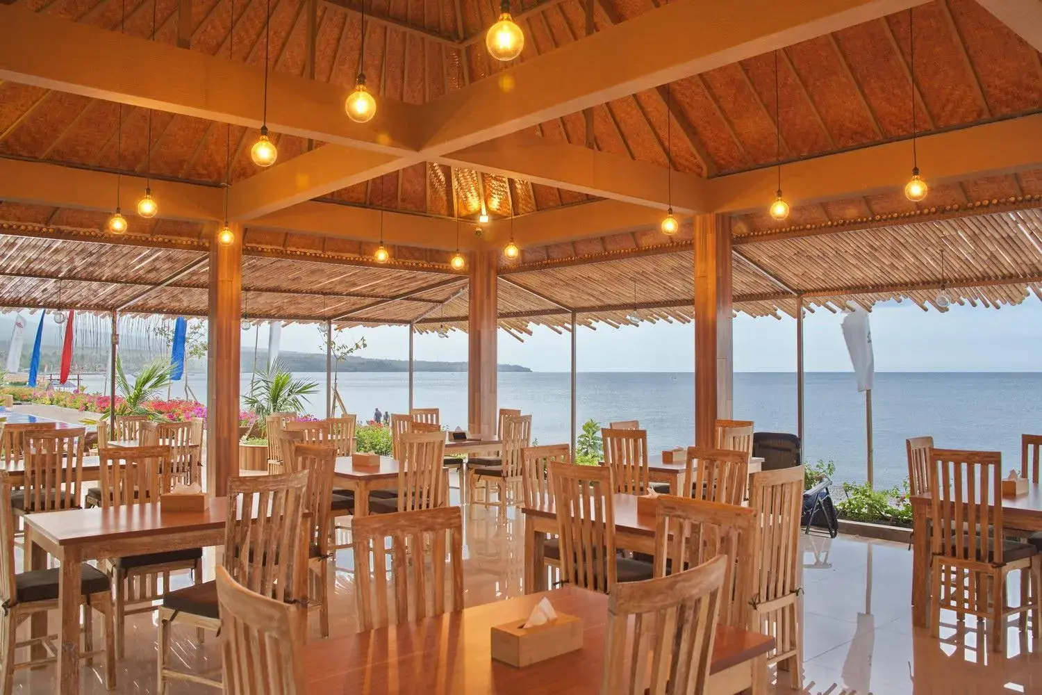 Restaurant/places to eat in Seamount Hotel Amed Restaurant/places to eat in Seamount Hotel Amed