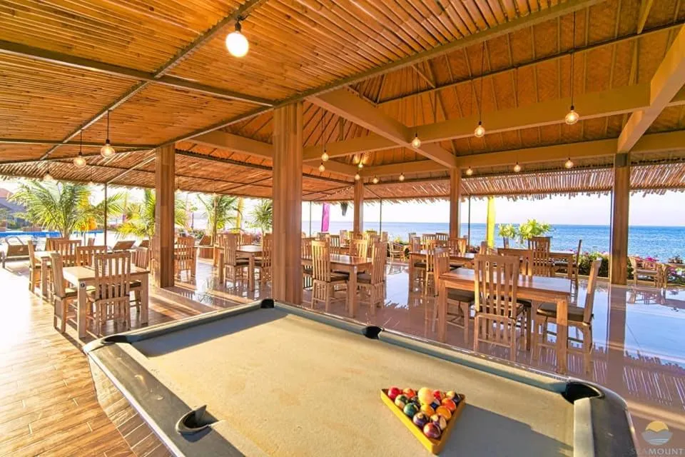 Restaurant/places to eat in Seamount Hotel Amed